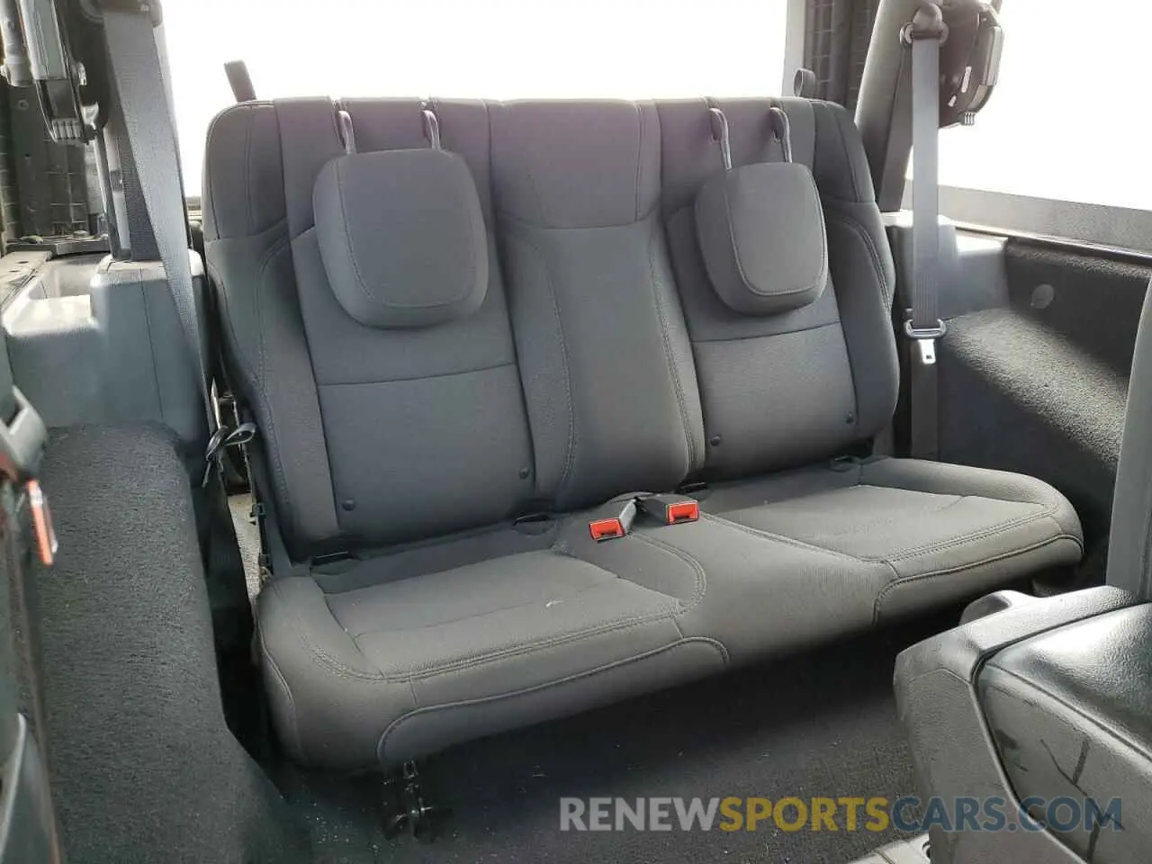 10 Фотография поврежденного автомобиля 1C4GJXAG1MW637028 JEEP WRANGLER 2021