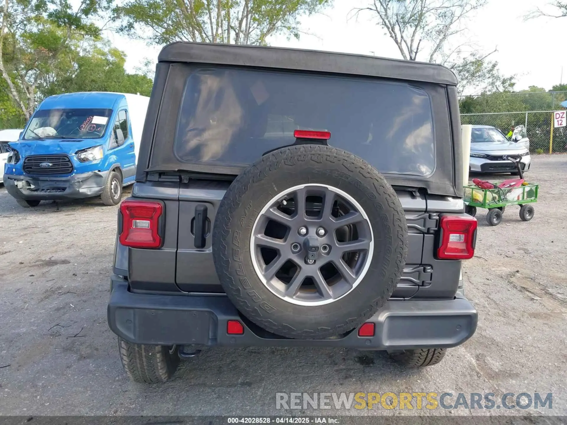 17 Фотография поврежденного автомобиля 1C4GJXAN7MW691190 JEEP WRANGLER 2021