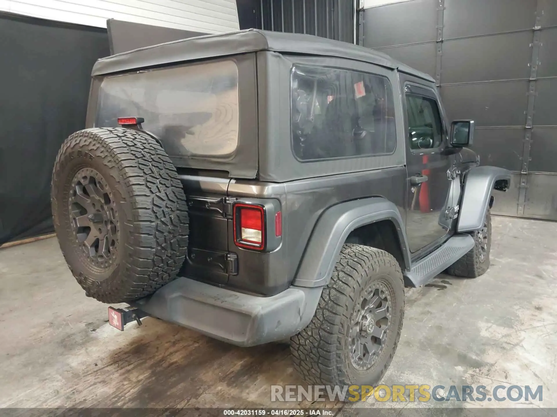 4 Photograph of a damaged car 1C4HJXAG2MW502452 JEEP WRANGLER 2021