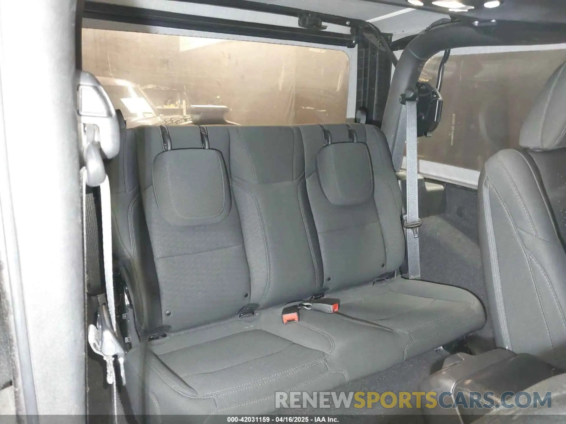 8 Photograph of a damaged car 1C4HJXAG2MW502452 JEEP WRANGLER 2021