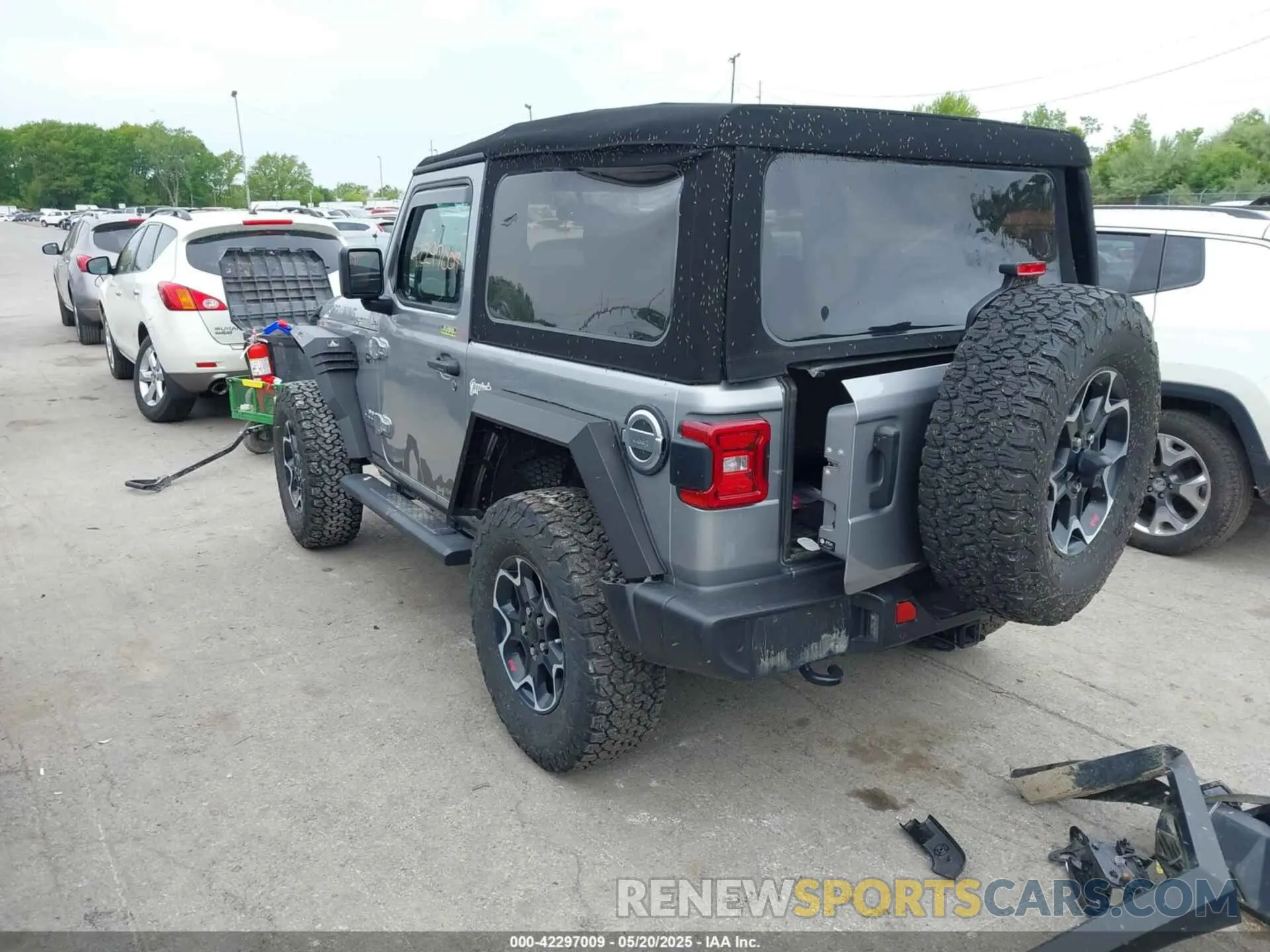 3 Photograph of a damaged car 1C4HJXAG4MW614802 JEEP WRANGLER 2021