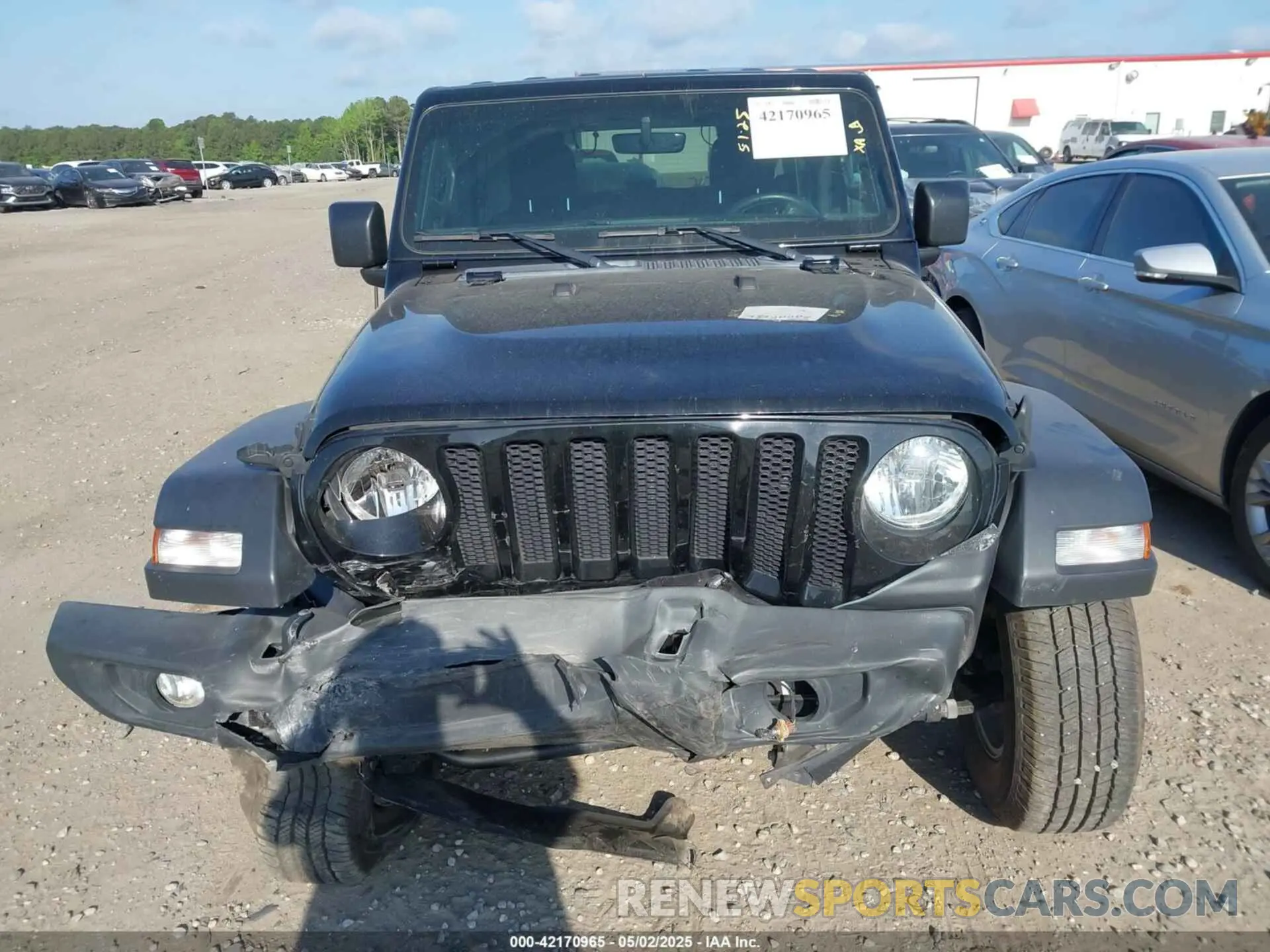 12 Photograph of a damaged car 1C4HJXAG6MW744998 JEEP WRANGLER 2021