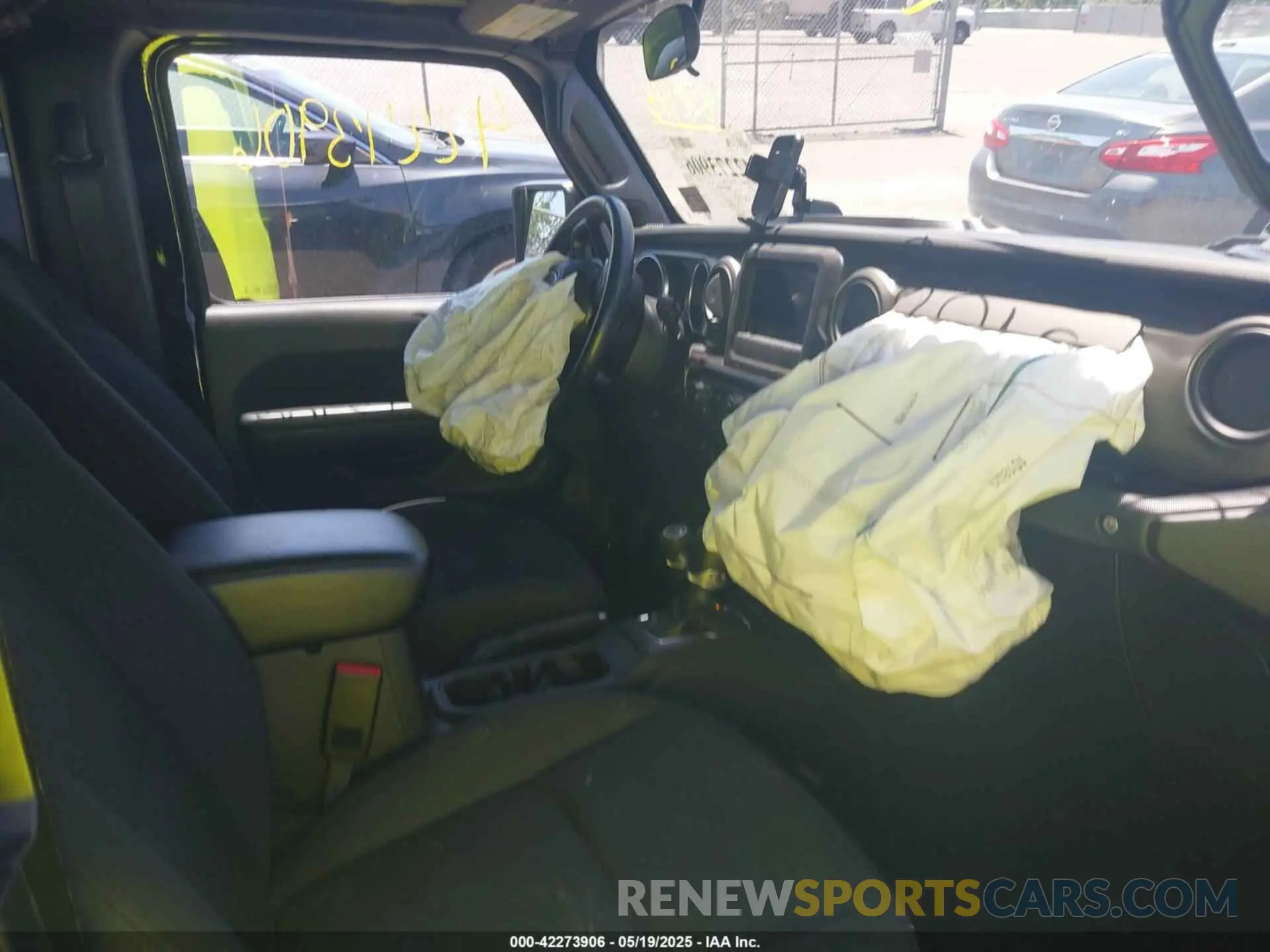 5 Photograph of a damaged car 1C4HJXAG6MW872318 JEEP WRANGLER 2021