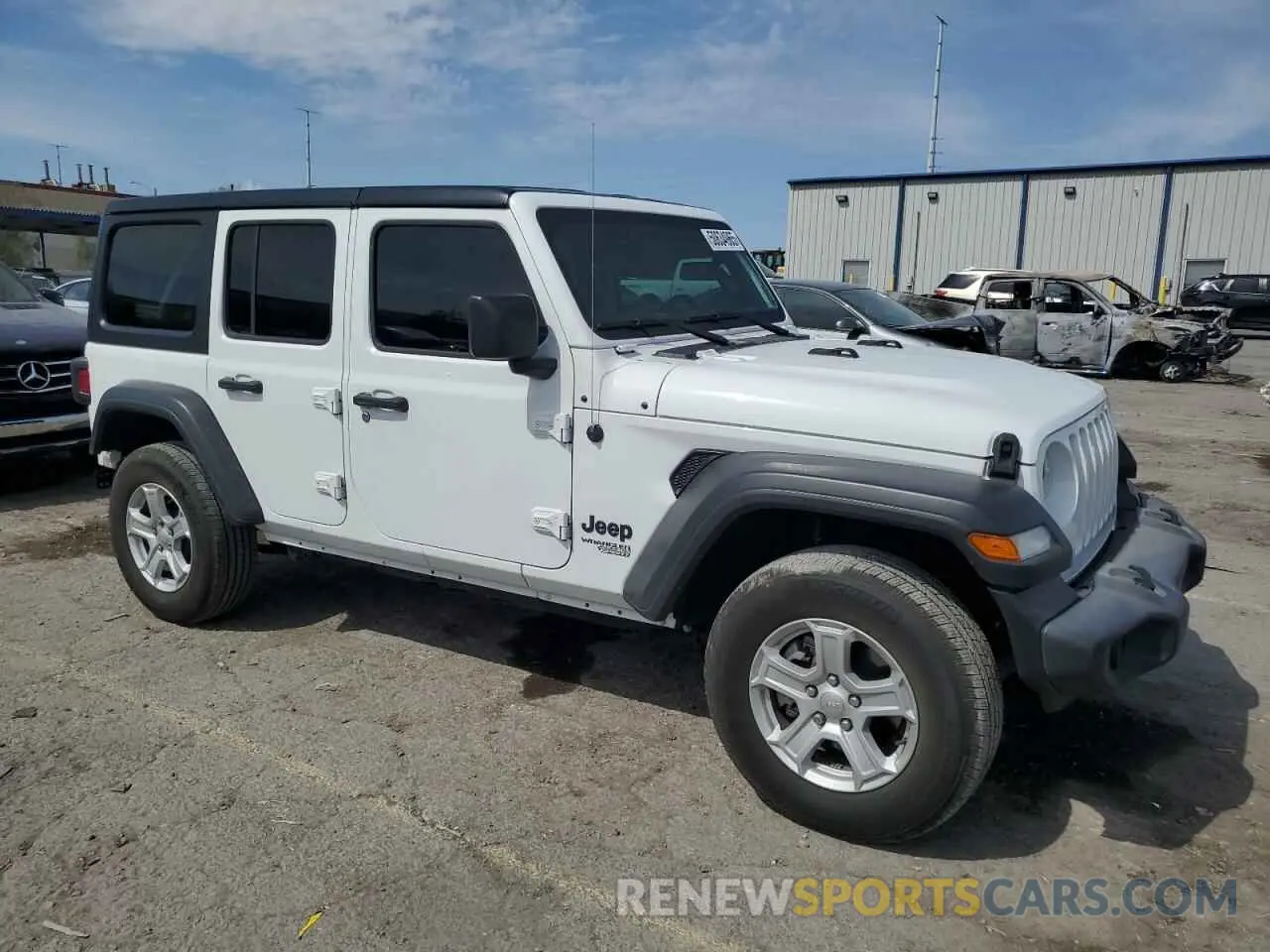 4 Photograph of a damaged car 1C4HJXDG1MW815830 JEEP WRANGLER 2021