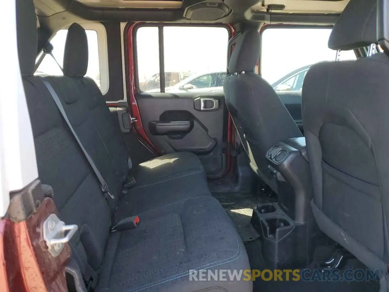 11 Photograph of a damaged car 1C4HJXDN0MW685120 JEEP WRANGLER 2021