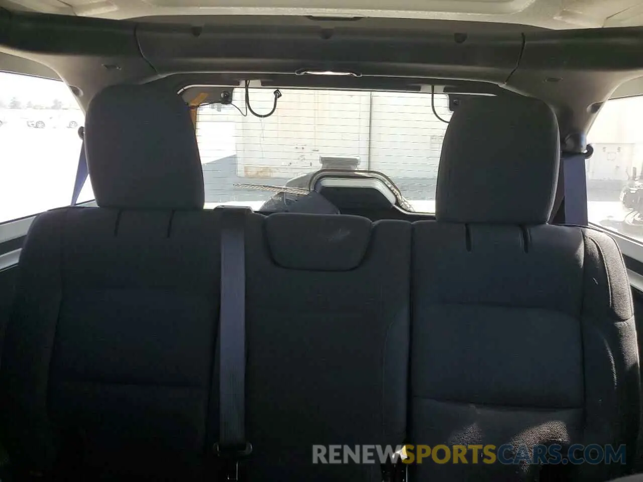10 Photograph of a damaged car 1C4HJXDN5MW683606 JEEP WRANGLER 2021