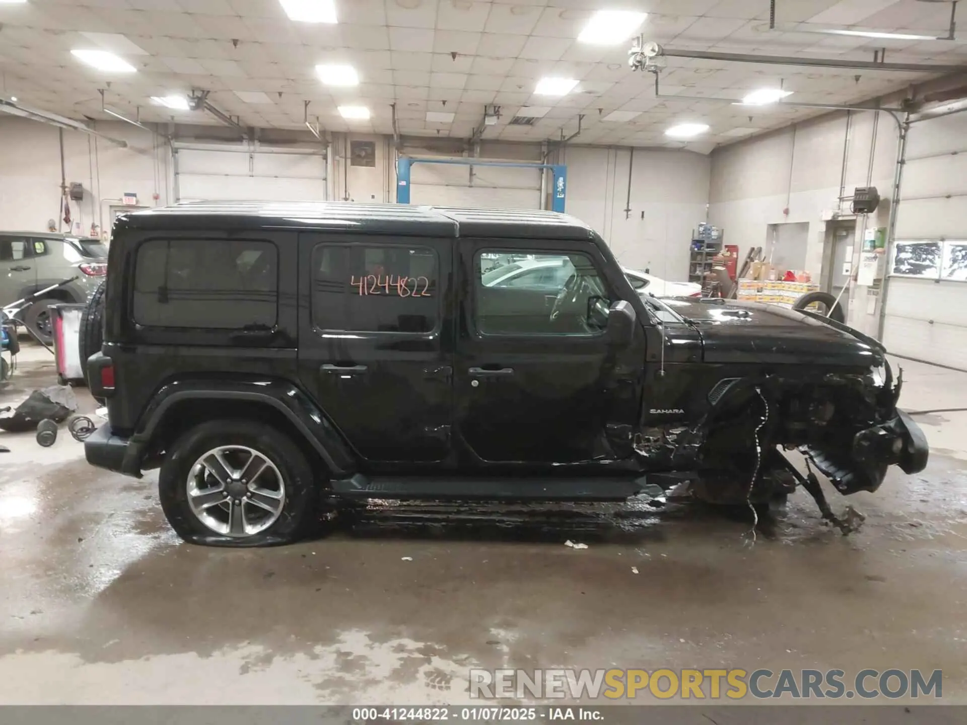 14 Photograph of a damaged car 1C4HJXEN4MW551838 JEEP WRANGLER 2021