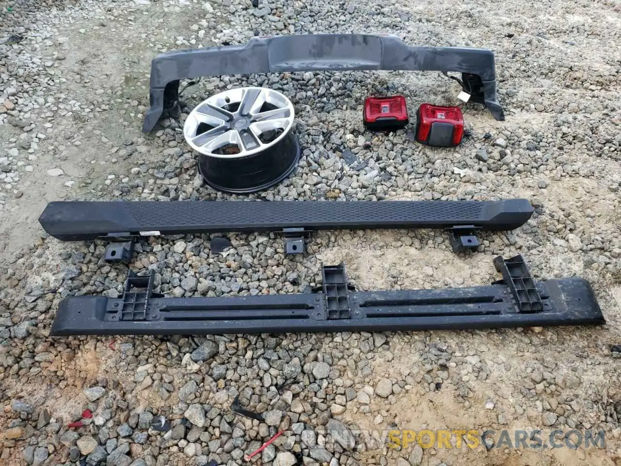12 Photograph of a damaged car 1C4HJXEN8MW512766 JEEP WRANGLER 2021