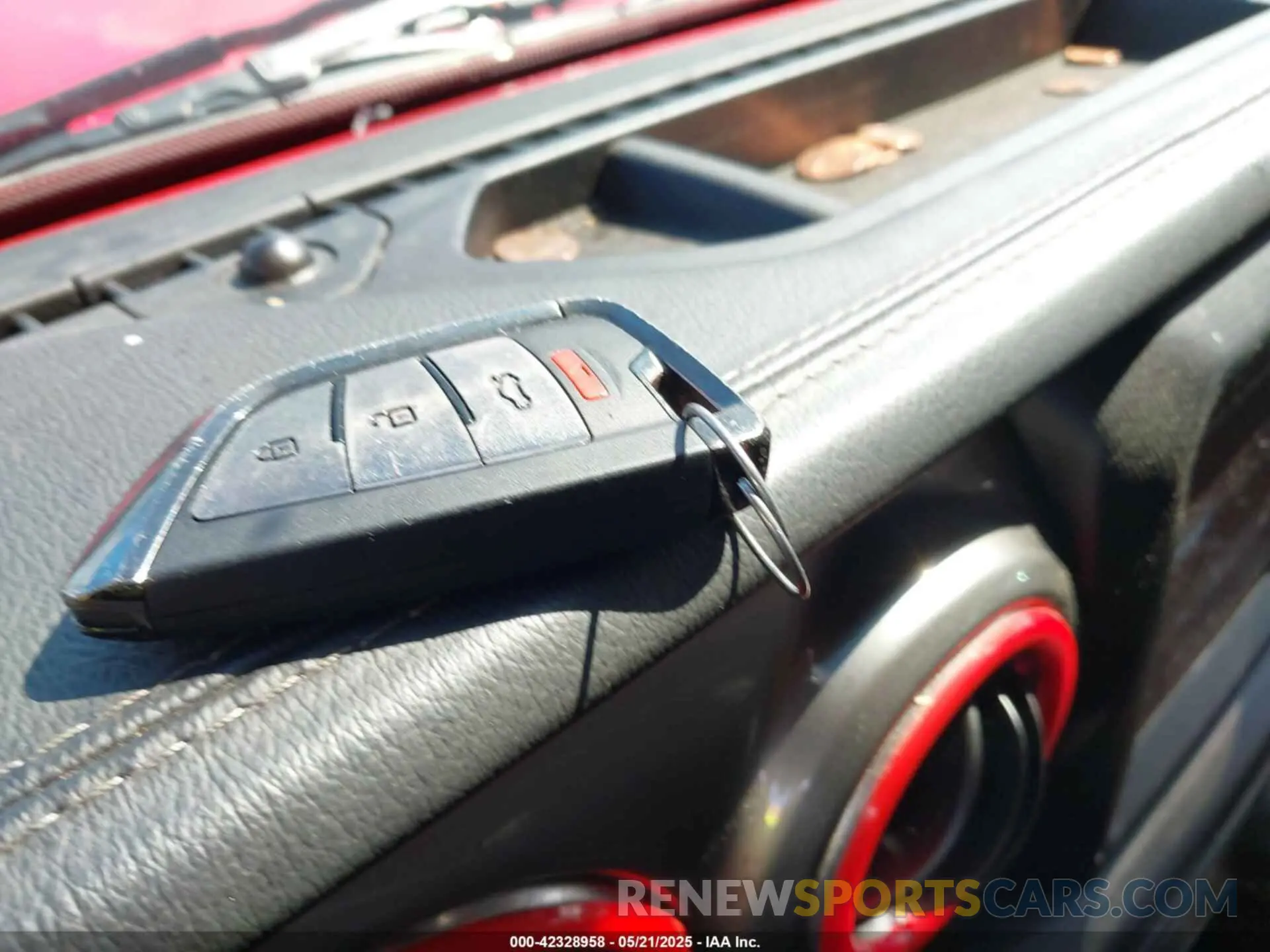 11 Photograph of a damaged car 1C4HJXEN8MW622359 JEEP WRANGLER 2021