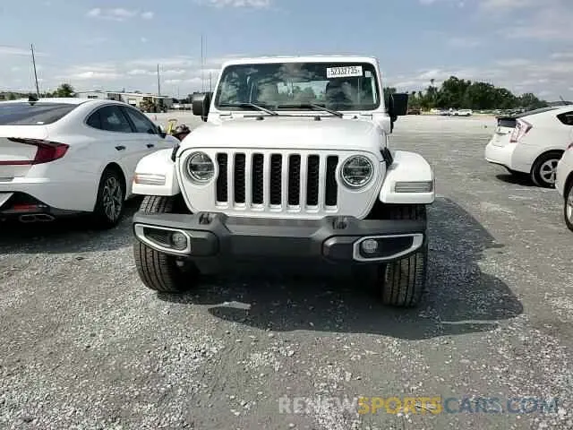 11 Photograph of a damaged car 1C4JJXP65MW766023 JEEP WRANGLER 2021