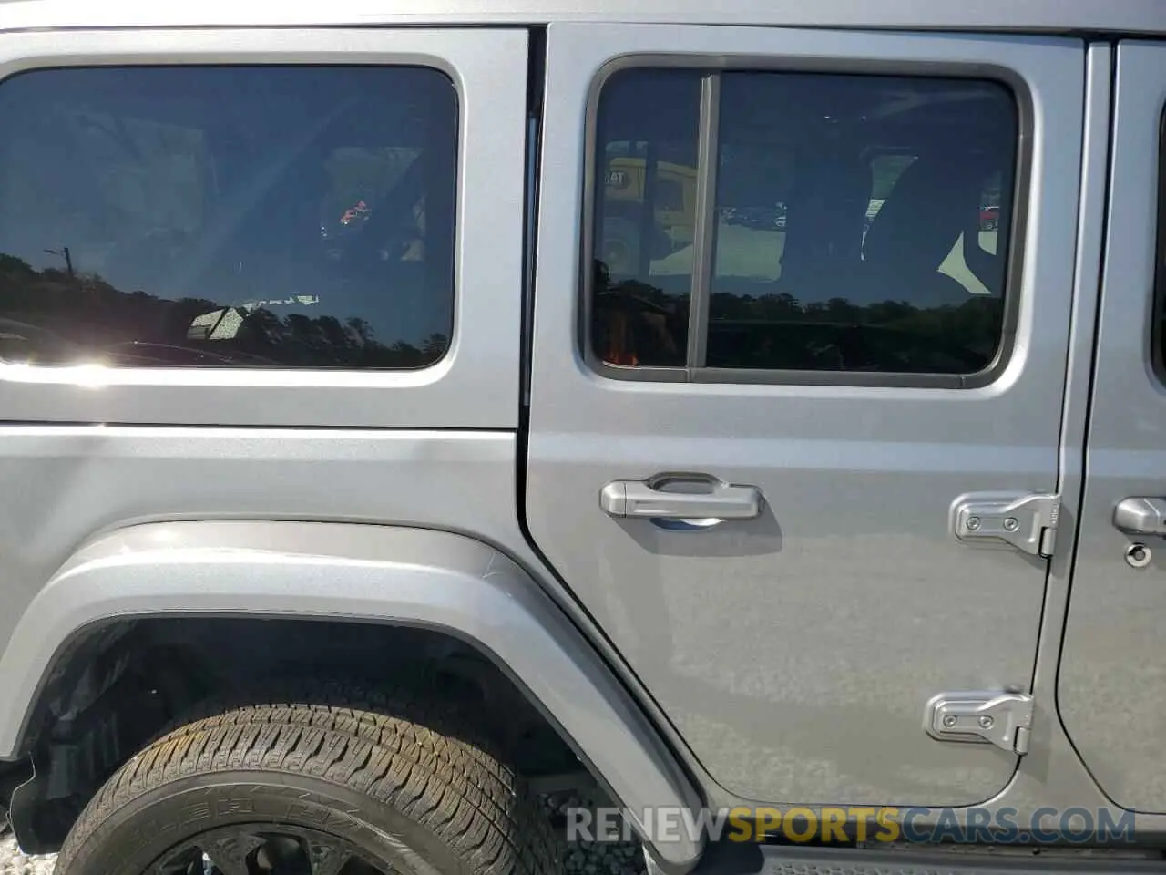 11 Photograph of a damaged car 1C4JJXP67MW686559 JEEP WRANGLER 2021