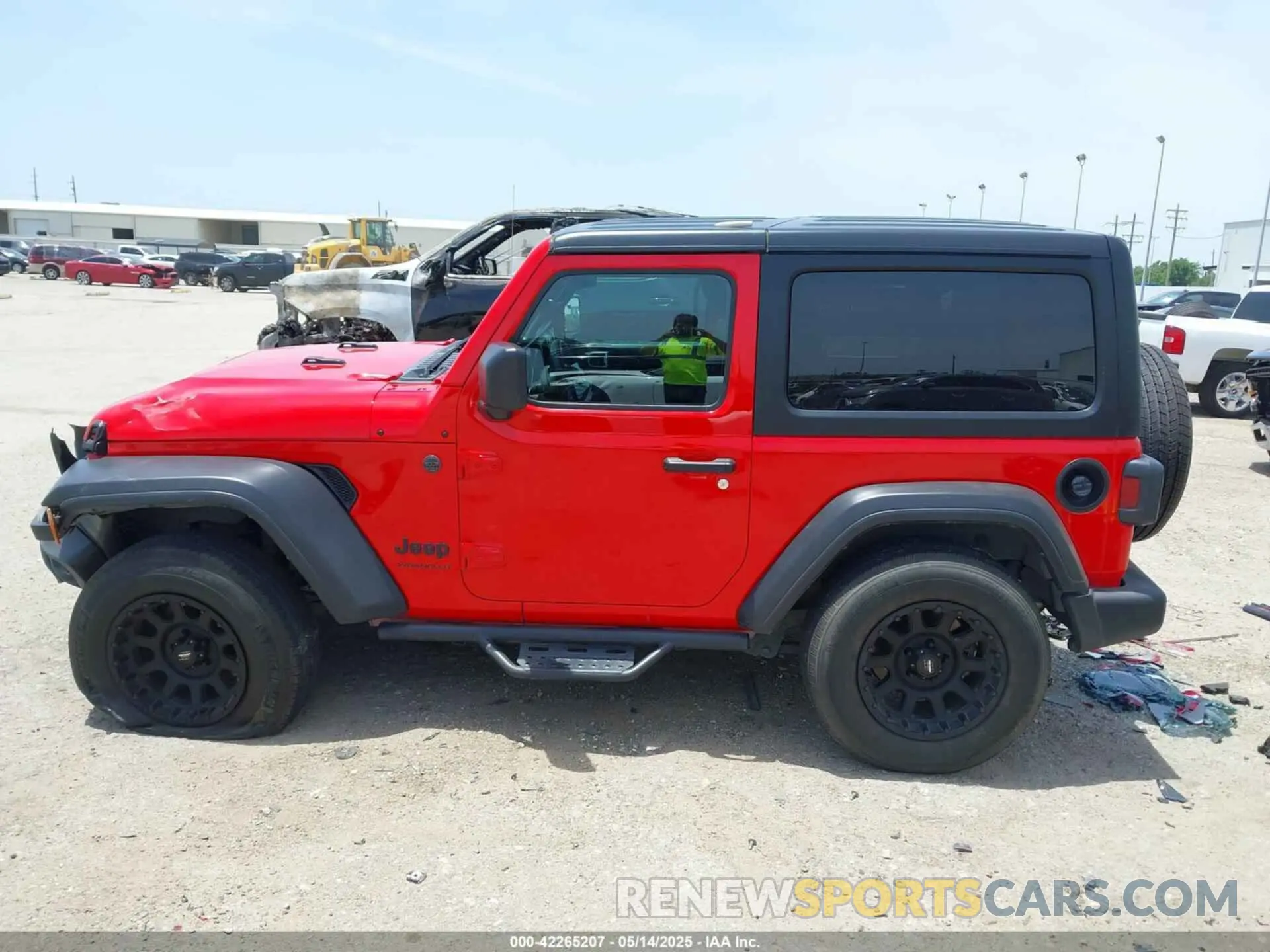 14 Photograph of a damaged car 1C4GJXAG3NW195967 JEEP WRANGLER 2022