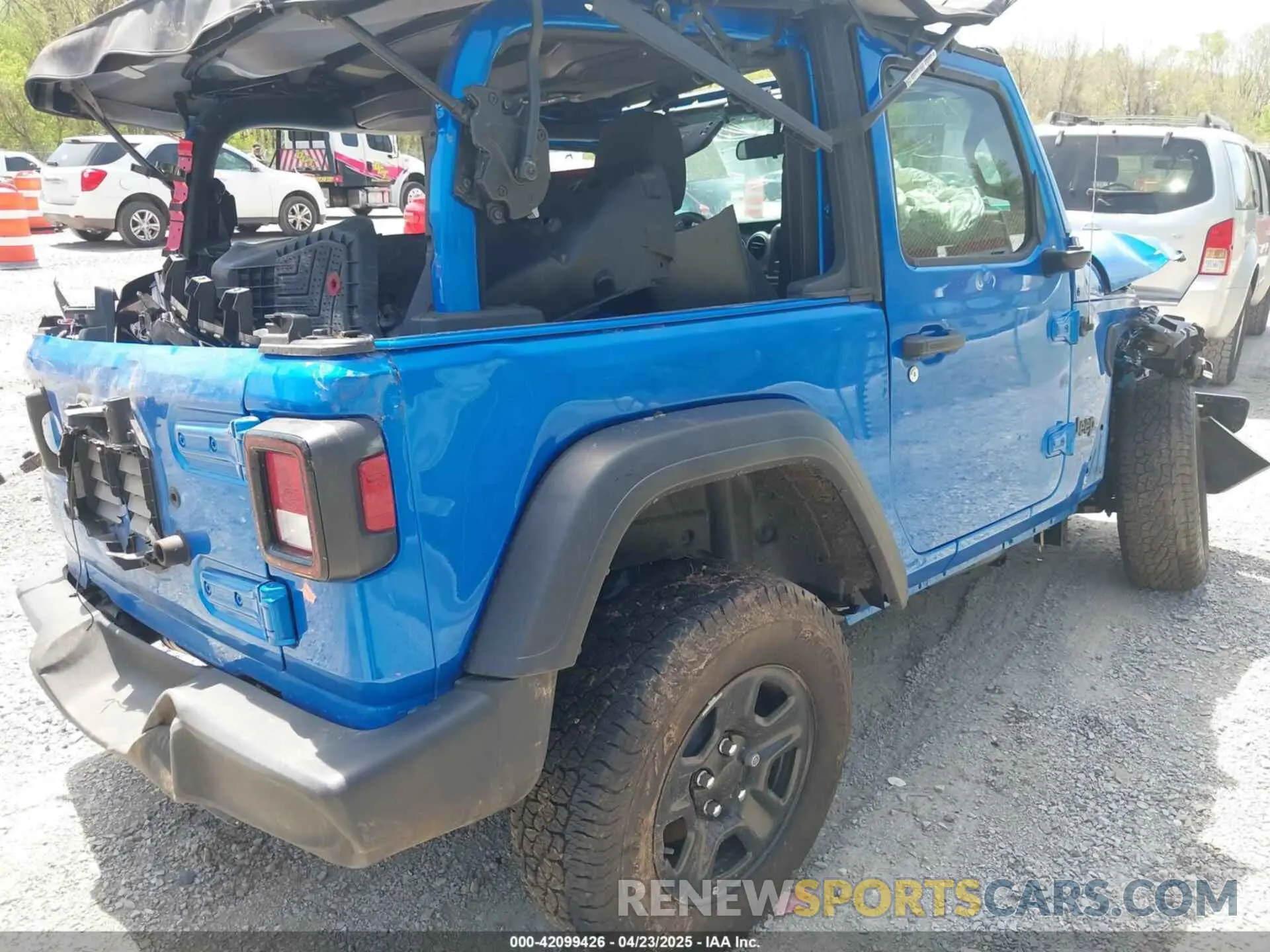 4 Photograph of a damaged car 1C4GJXAG5NW201364 JEEP WRANGLER 2022