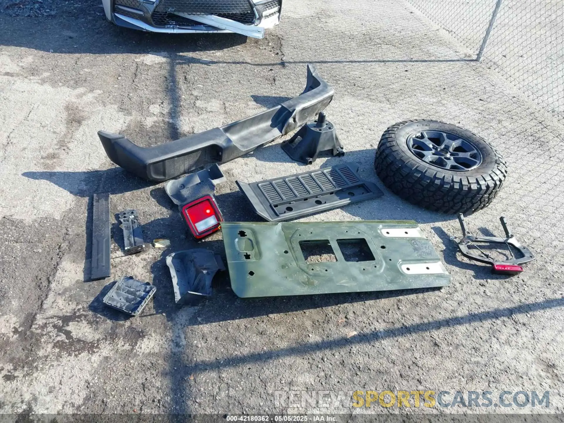 12 Photograph of a damaged car 1C4GJXAG8NW224380 JEEP WRANGLER 2022