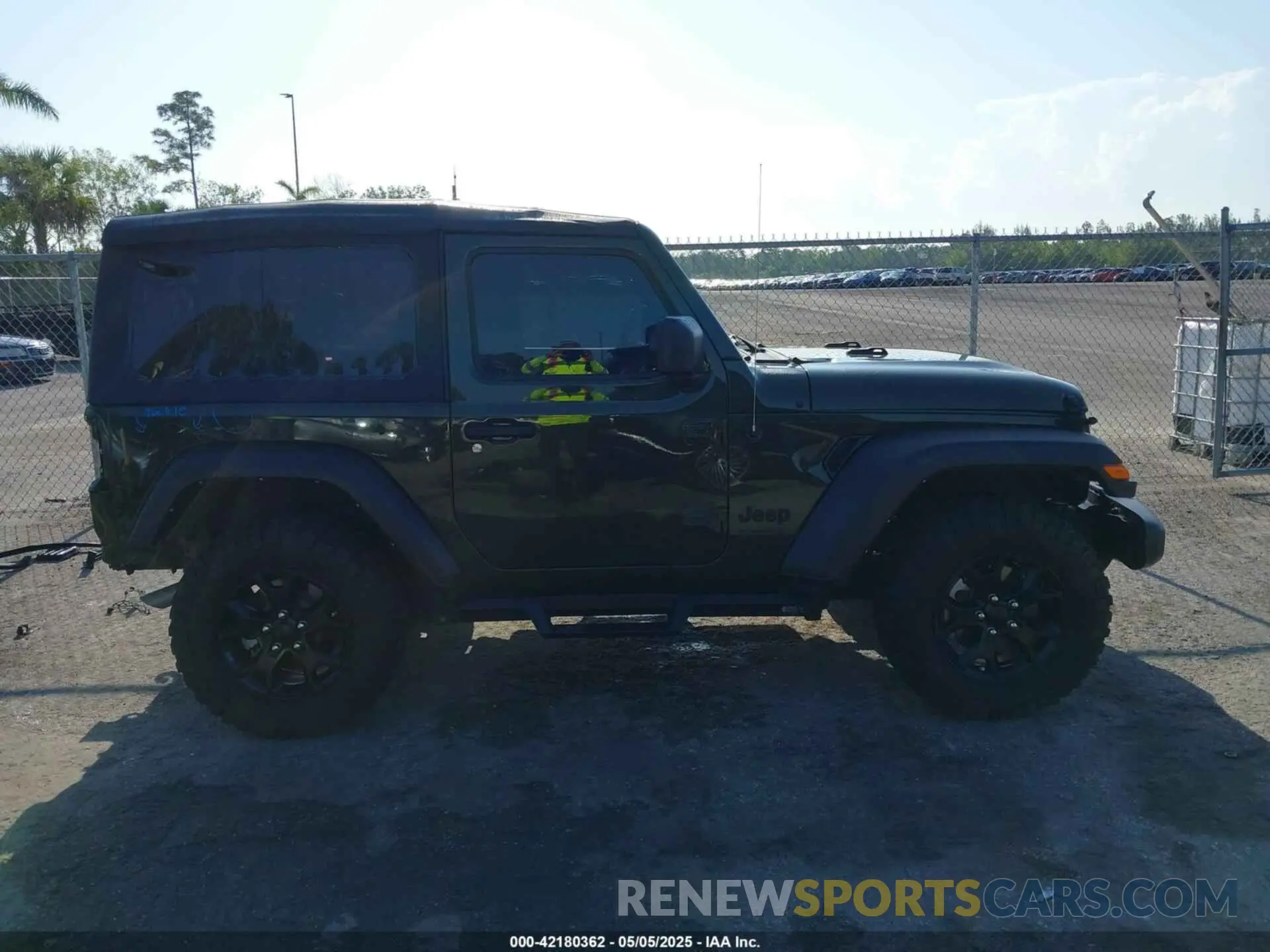 14 Photograph of a damaged car 1C4GJXAG8NW224380 JEEP WRANGLER 2022