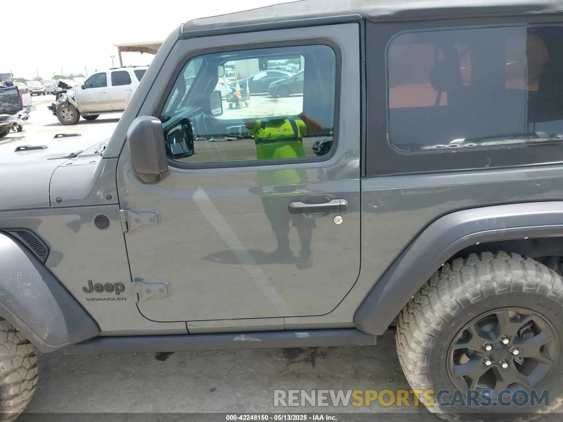 15 Photograph of a damaged car 1C4GJXAG8NW232480 JEEP WRANGLER 2022