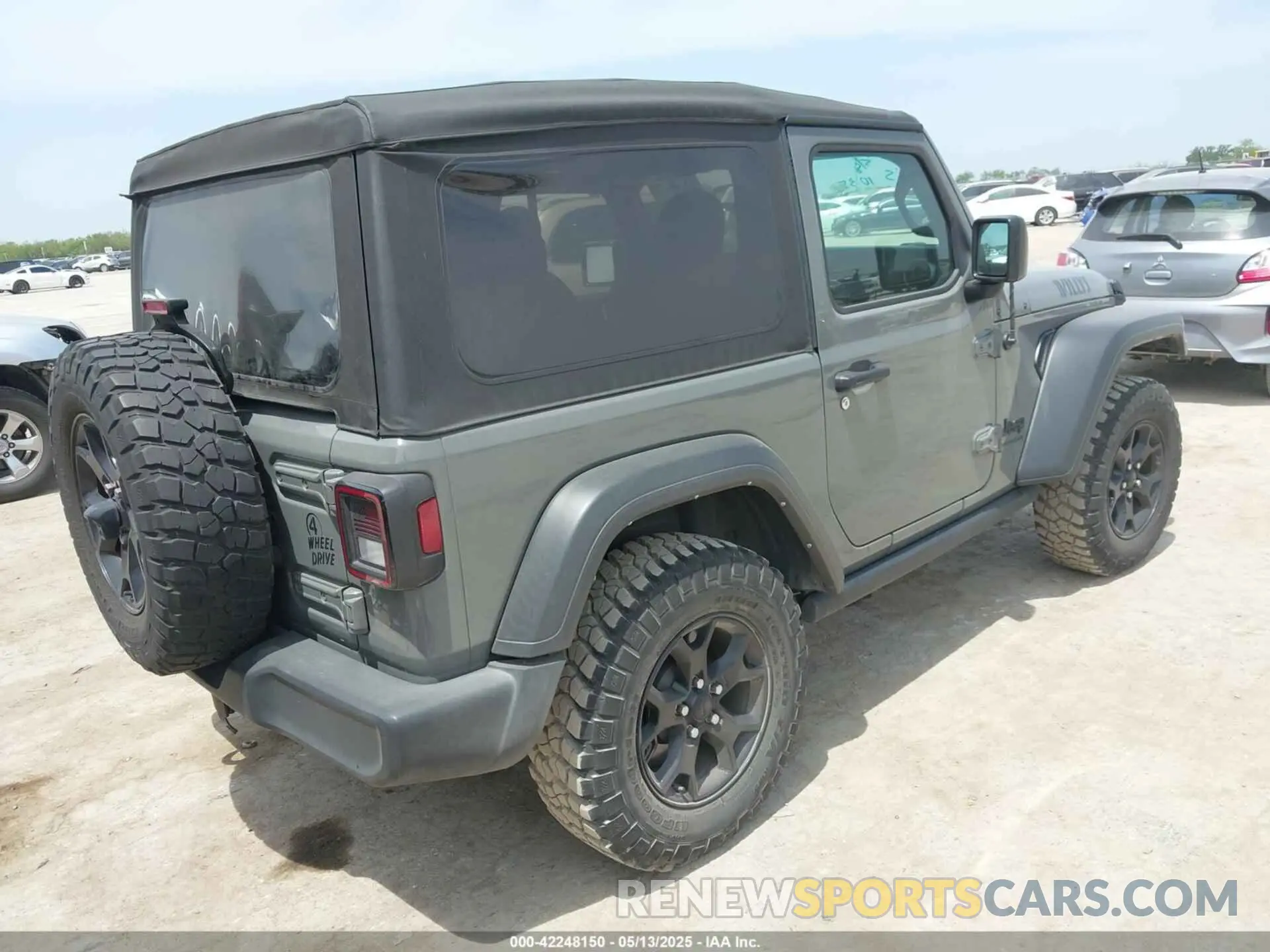 4 Photograph of a damaged car 1C4GJXAG8NW232480 JEEP WRANGLER 2022