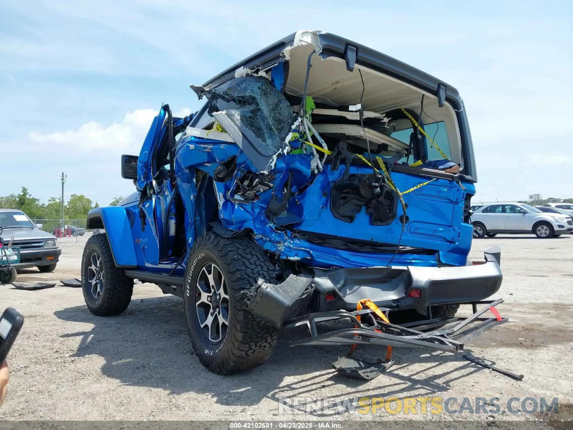 3 Фотография поврежденного автомобиля 1C4HJXCN5NW185442 JEEP WRANGLER 2022
