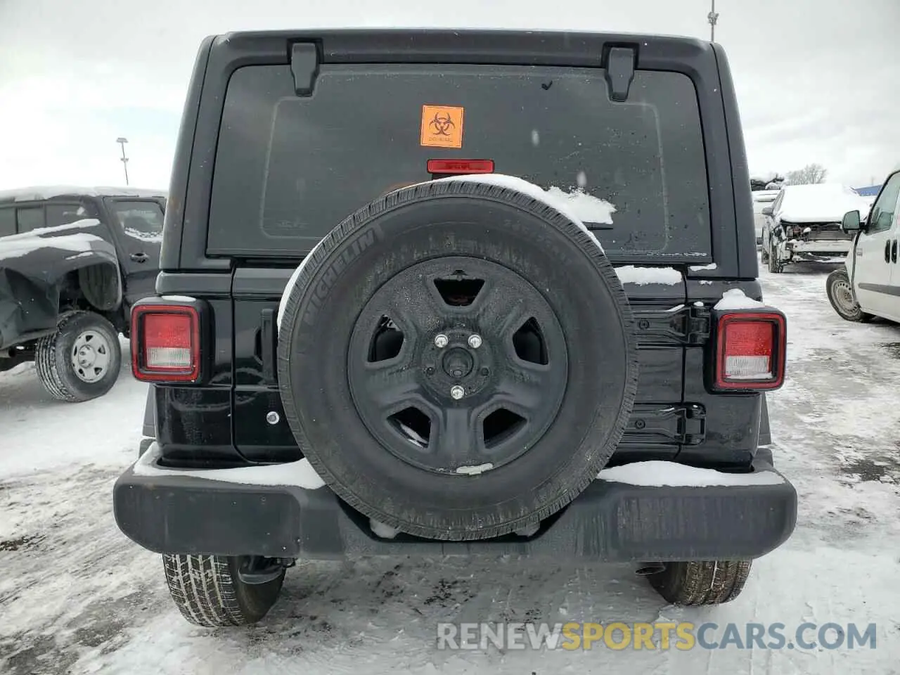 6 Photograph of a damaged car 1C4HJXDG7NW227321 JEEP WRANGLER 2022