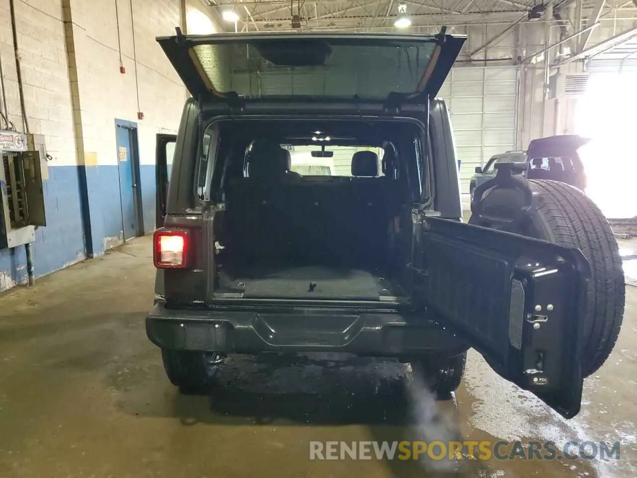 6 Фотография поврежденного автомобиля 1C4HJXDGXNW152081 JEEP WRANGLER 2022
