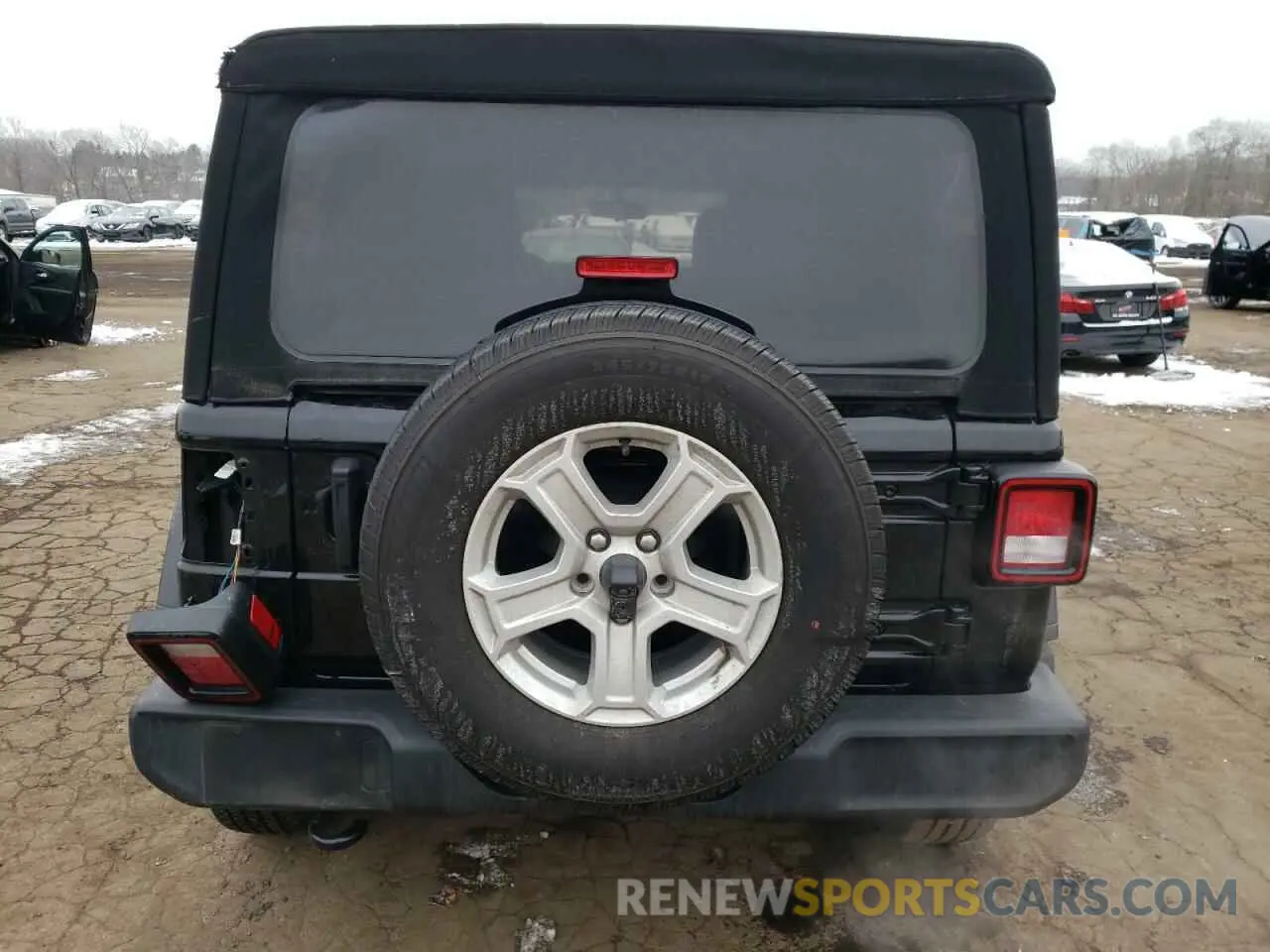 6 Photograph of a damaged car 1C4HJXDGXNW242038 JEEP WRANGLER 2022