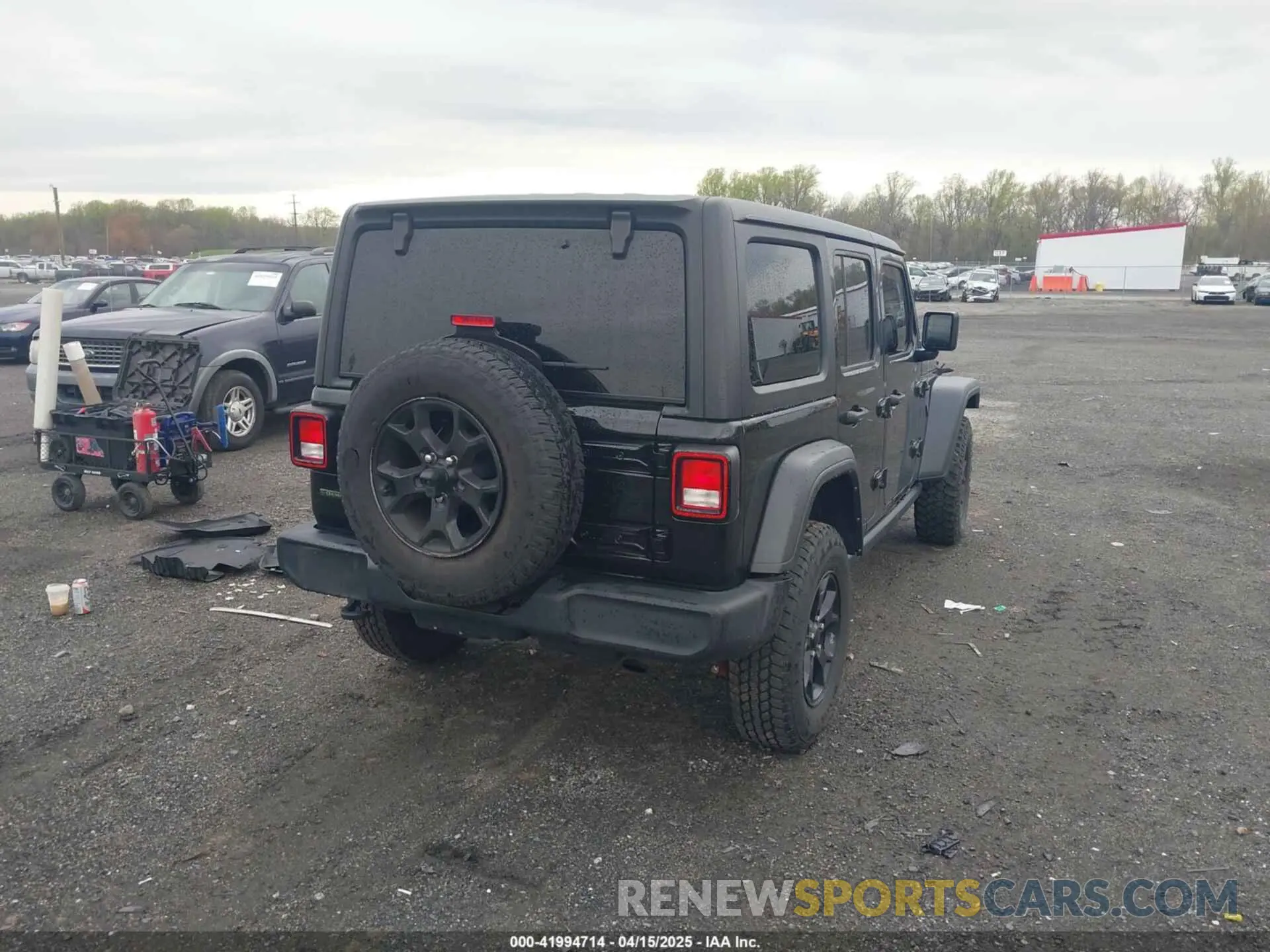 4 Photograph of a damaged car 1C4HJXDM8NW135415 JEEP WRANGLER 2022