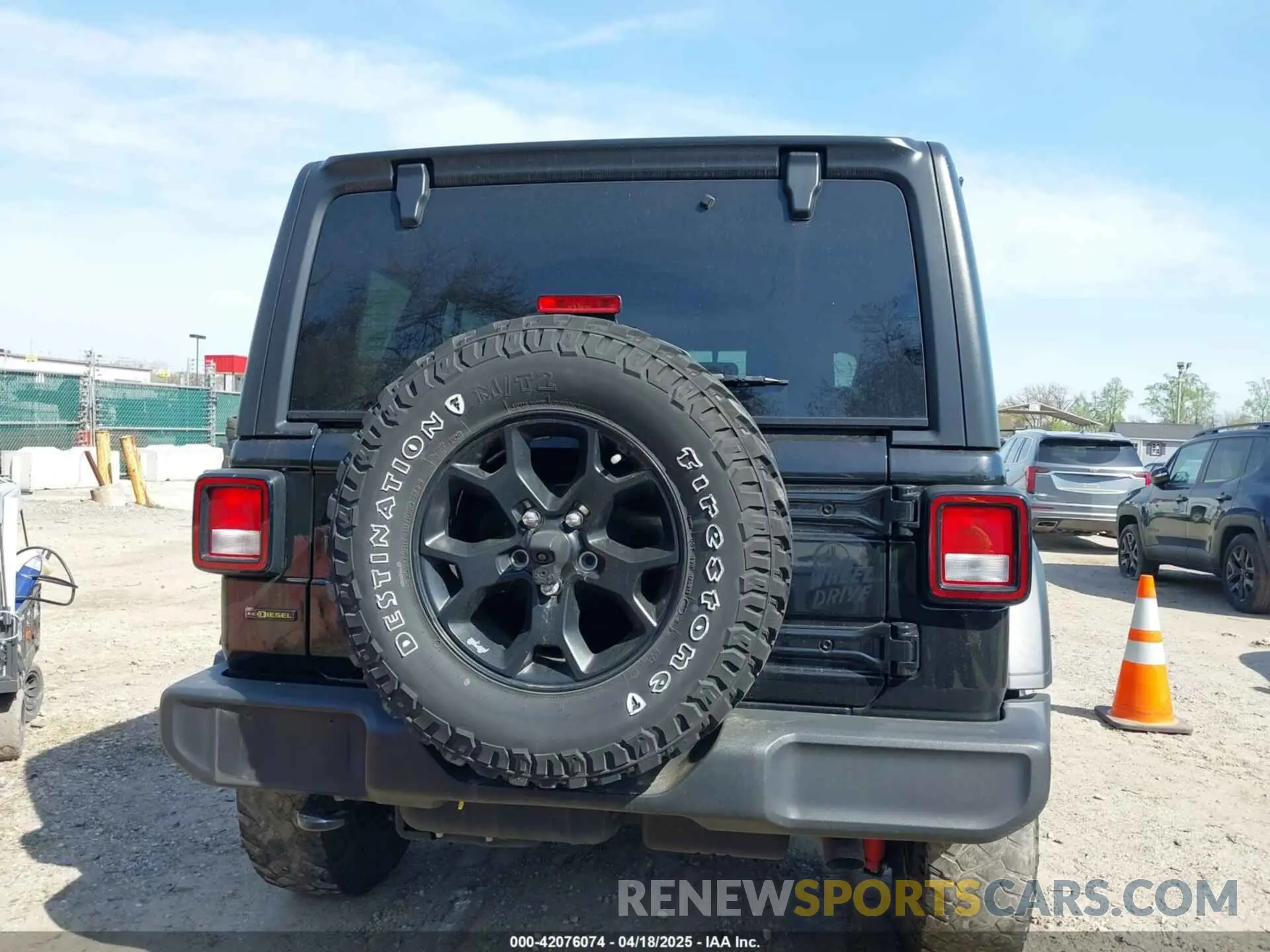 16 Photograph of a damaged car 1C4HJXDM8NW174277 JEEP WRANGLER 2022