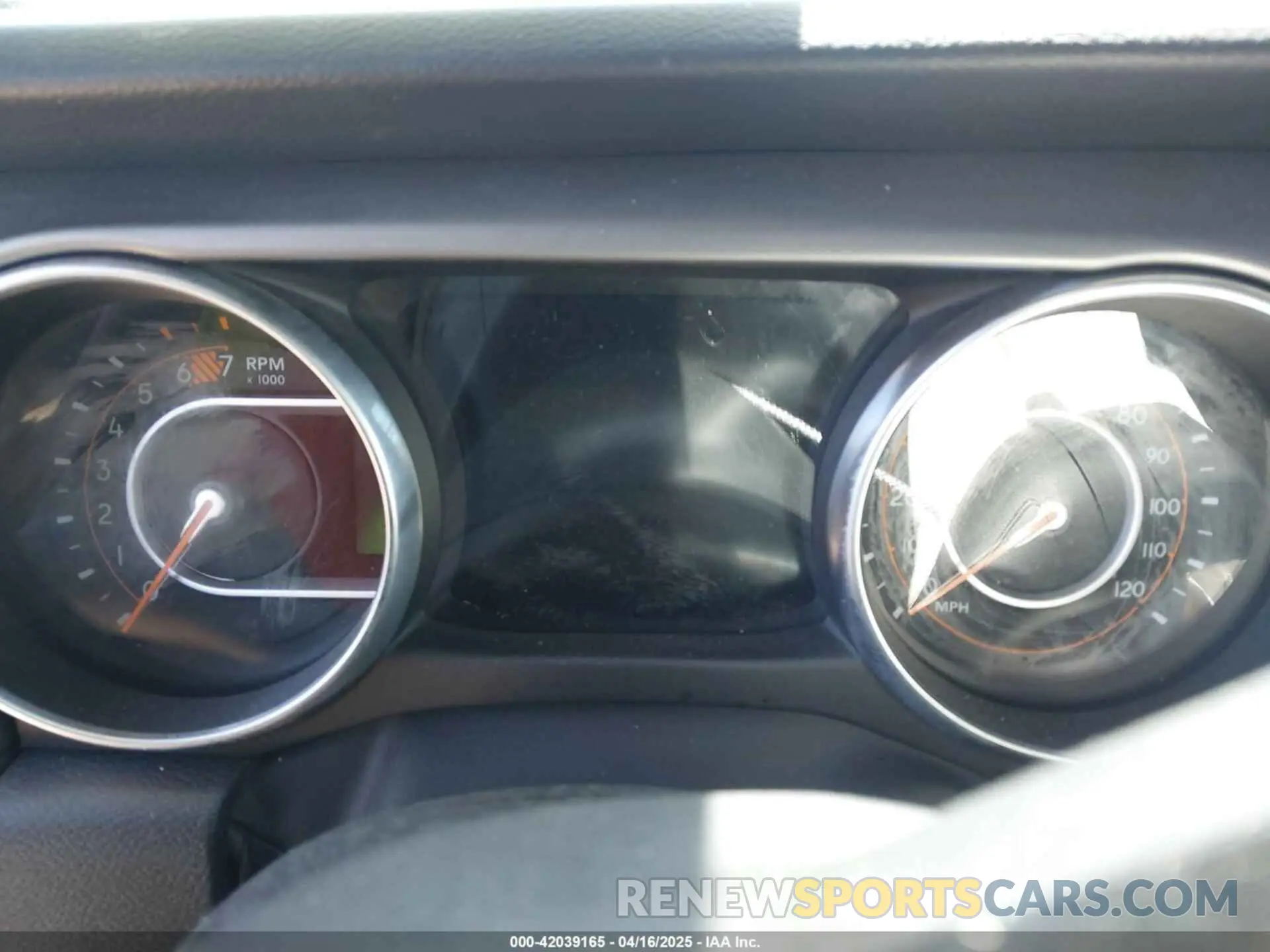 7 Photograph of a damaged car 1C4HJXDN5NW269680 JEEP WRANGLER 2022