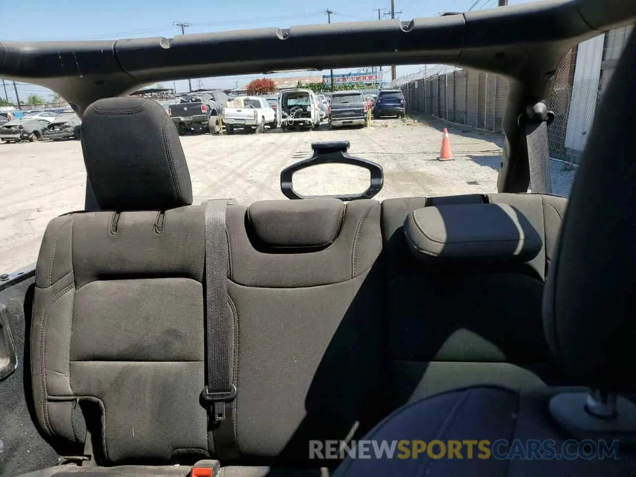 10 Photograph of a damaged car 1C4HJXDNXNW216456 JEEP WRANGLER 2022