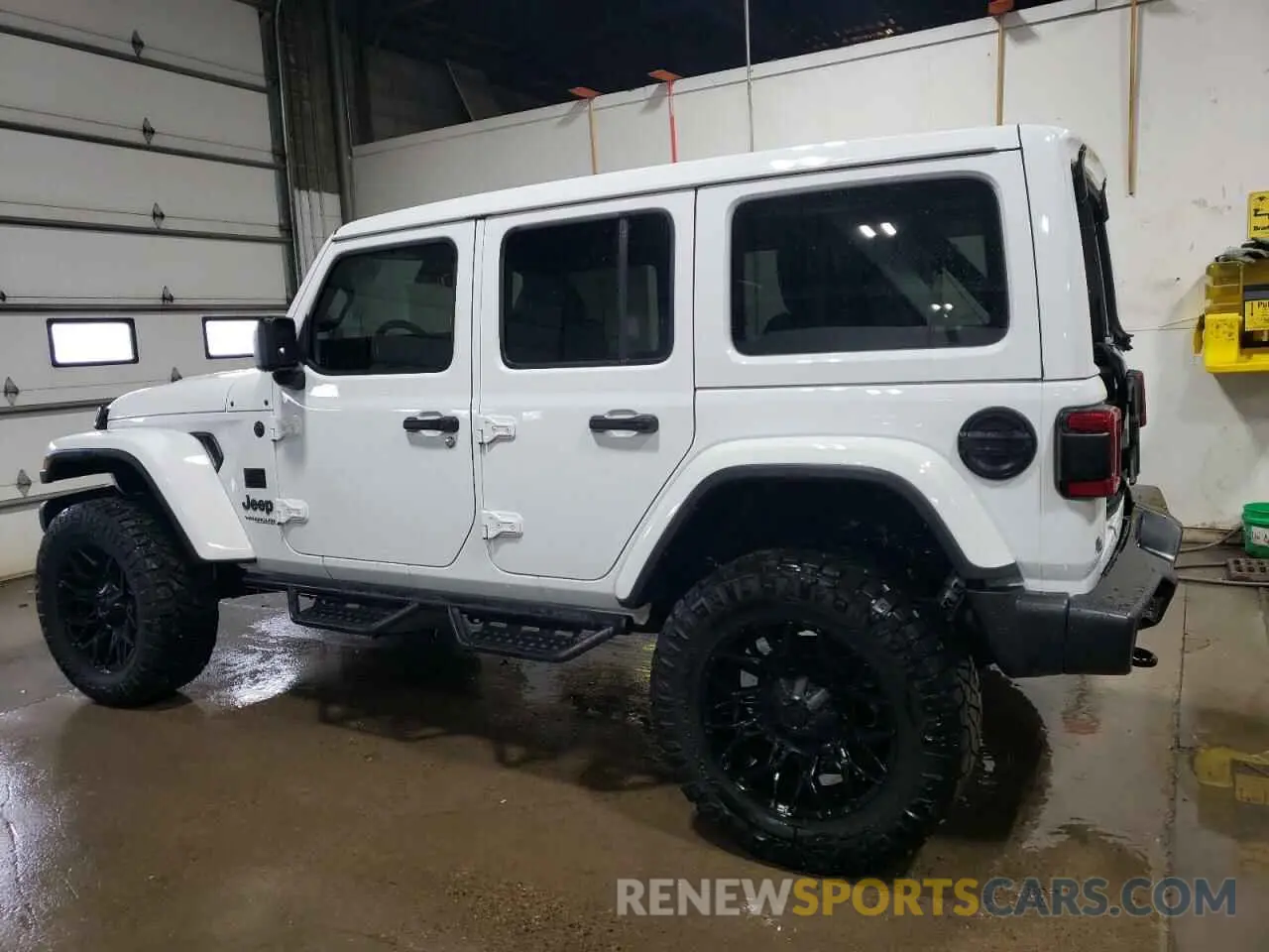 2 Photograph of a damaged car 1C4HJXEG7NW172299 JEEP WRANGLER 2022