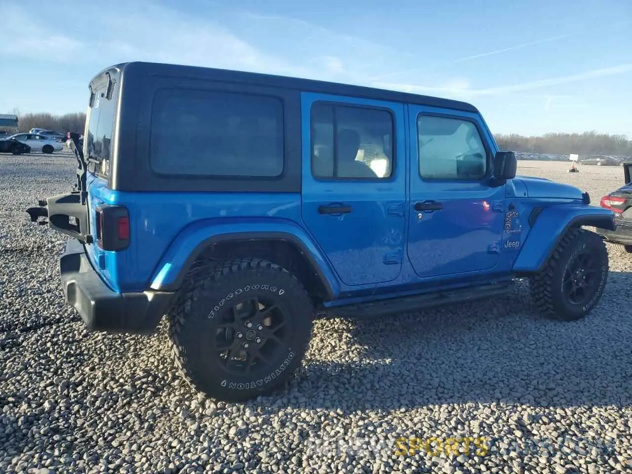 3 Photograph of a damaged car 1C4HJXEN8NW262480 JEEP WRANGLER 2022