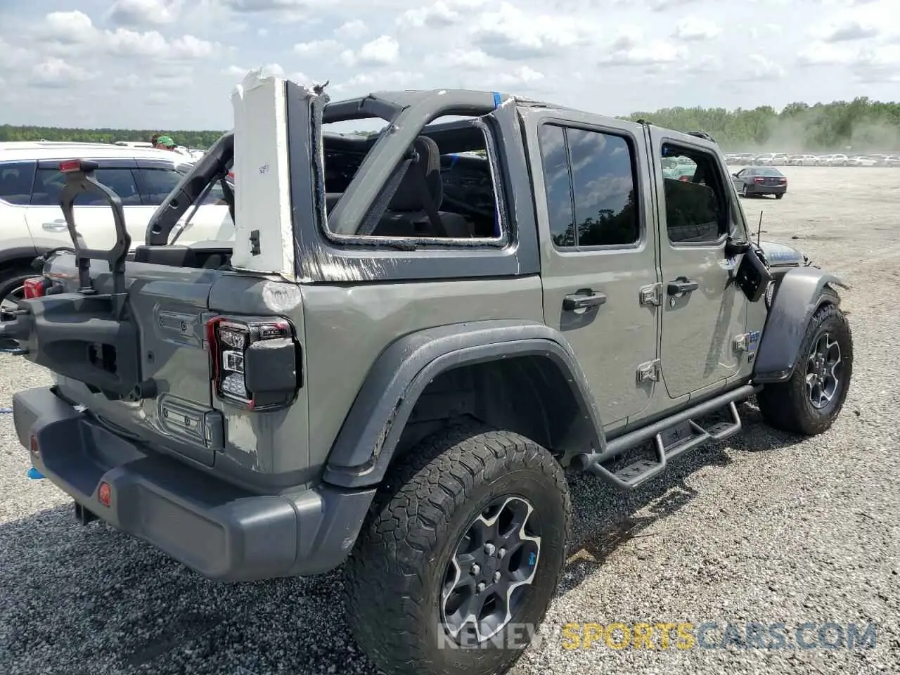 3 Photograph of a damaged car 1C4JJXR69NW206276 JEEP WRANGLER 2022