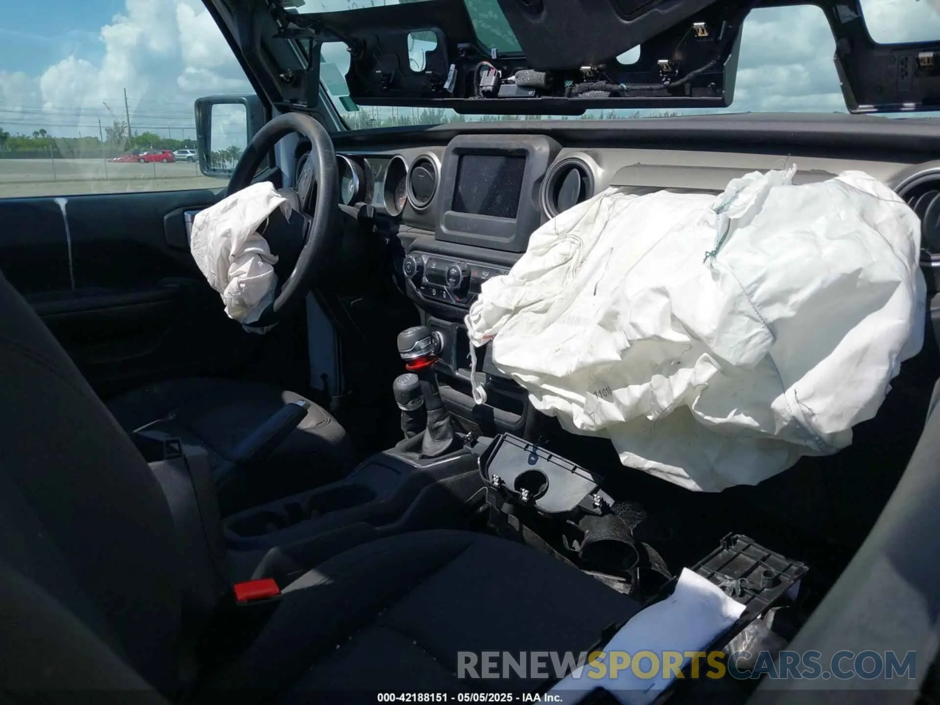 5 Фотография поврежденного автомобиля 1C4GJXAGXPW643009 JEEP WRANGLER 2023