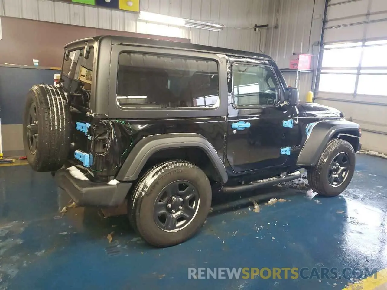 3 Фотография поврежденного автомобиля 1C4GJXAN8PW617295 JEEP WRANGLER 2023