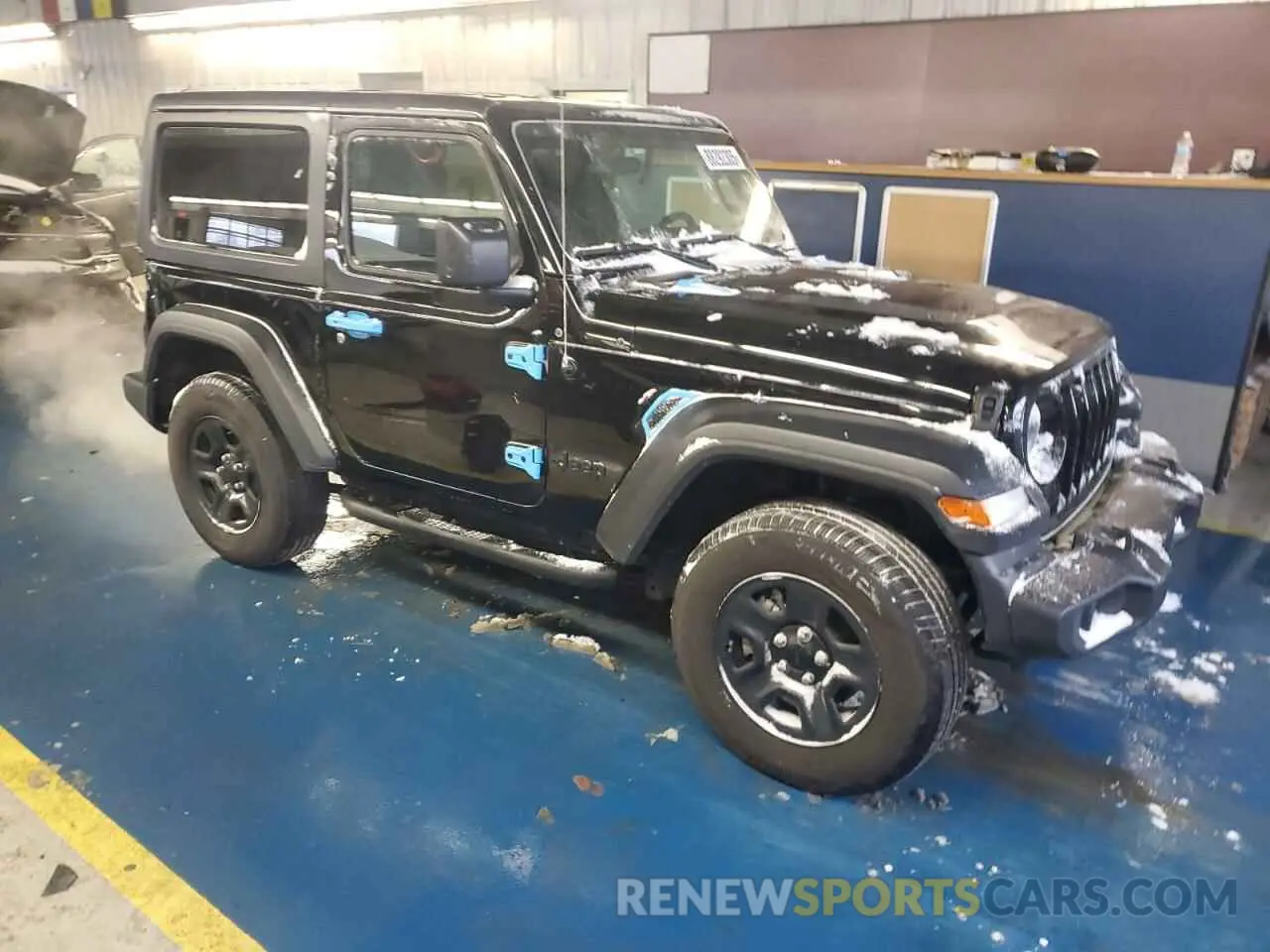 4 Фотография поврежденного автомобиля 1C4GJXAN8PW617295 JEEP WRANGLER 2023
