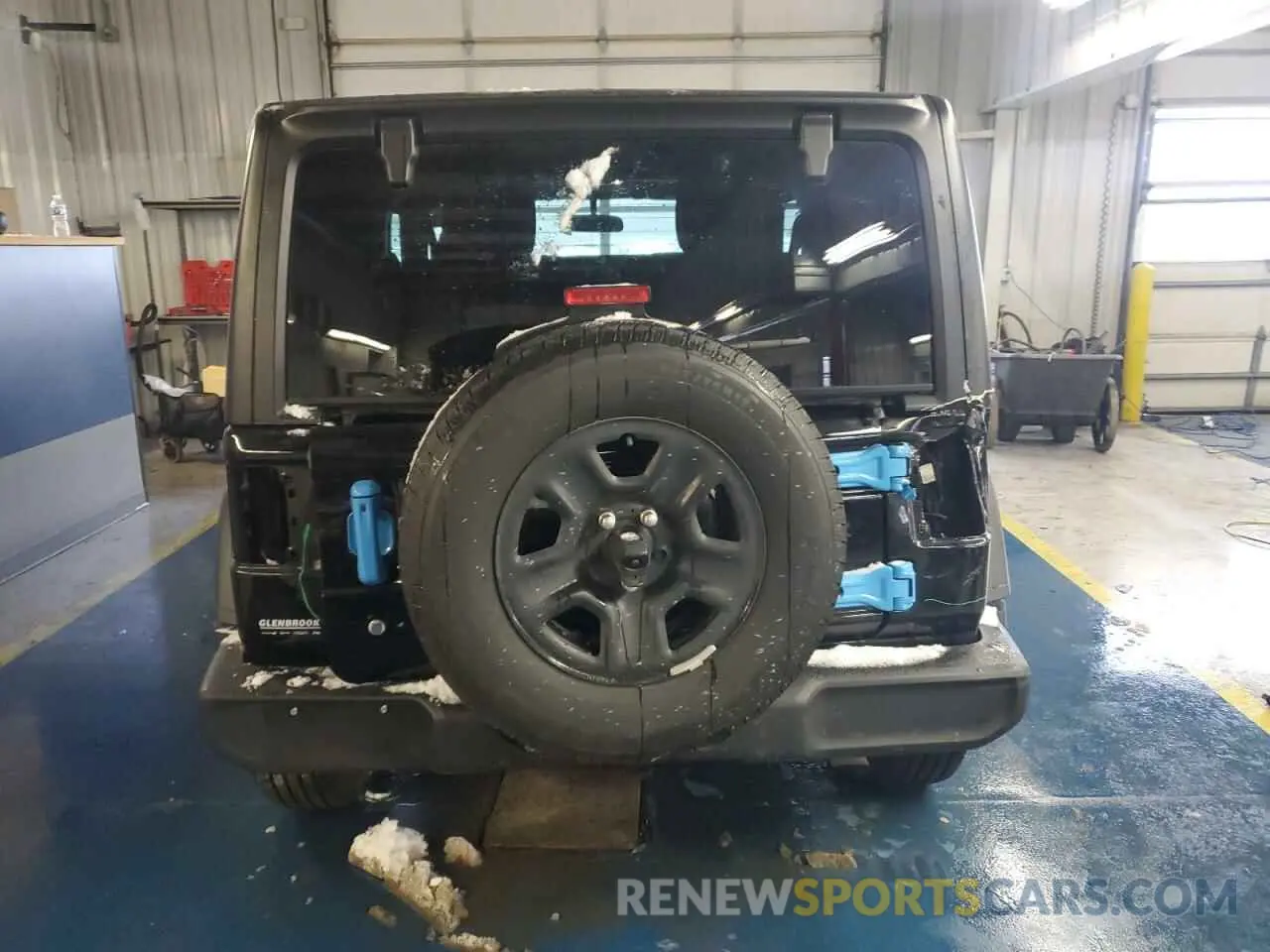 6 Фотография поврежденного автомобиля 1C4GJXAN8PW617295 JEEP WRANGLER 2023