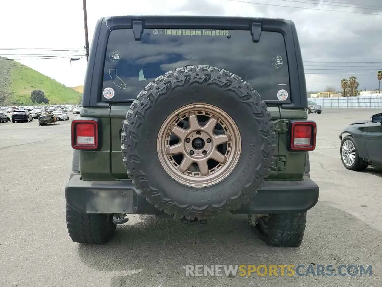 6 Photograph of a damaged car 1C4HJXAG3PW549980 JEEP WRANGLER 2023