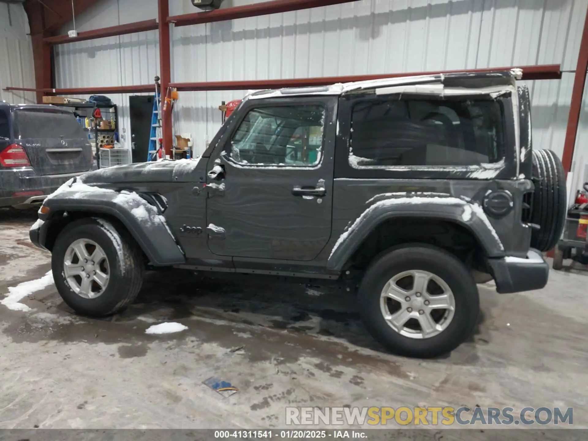 14 Photograph of a damaged car 1C4HJXAG7PW545527 JEEP WRANGLER 2023
