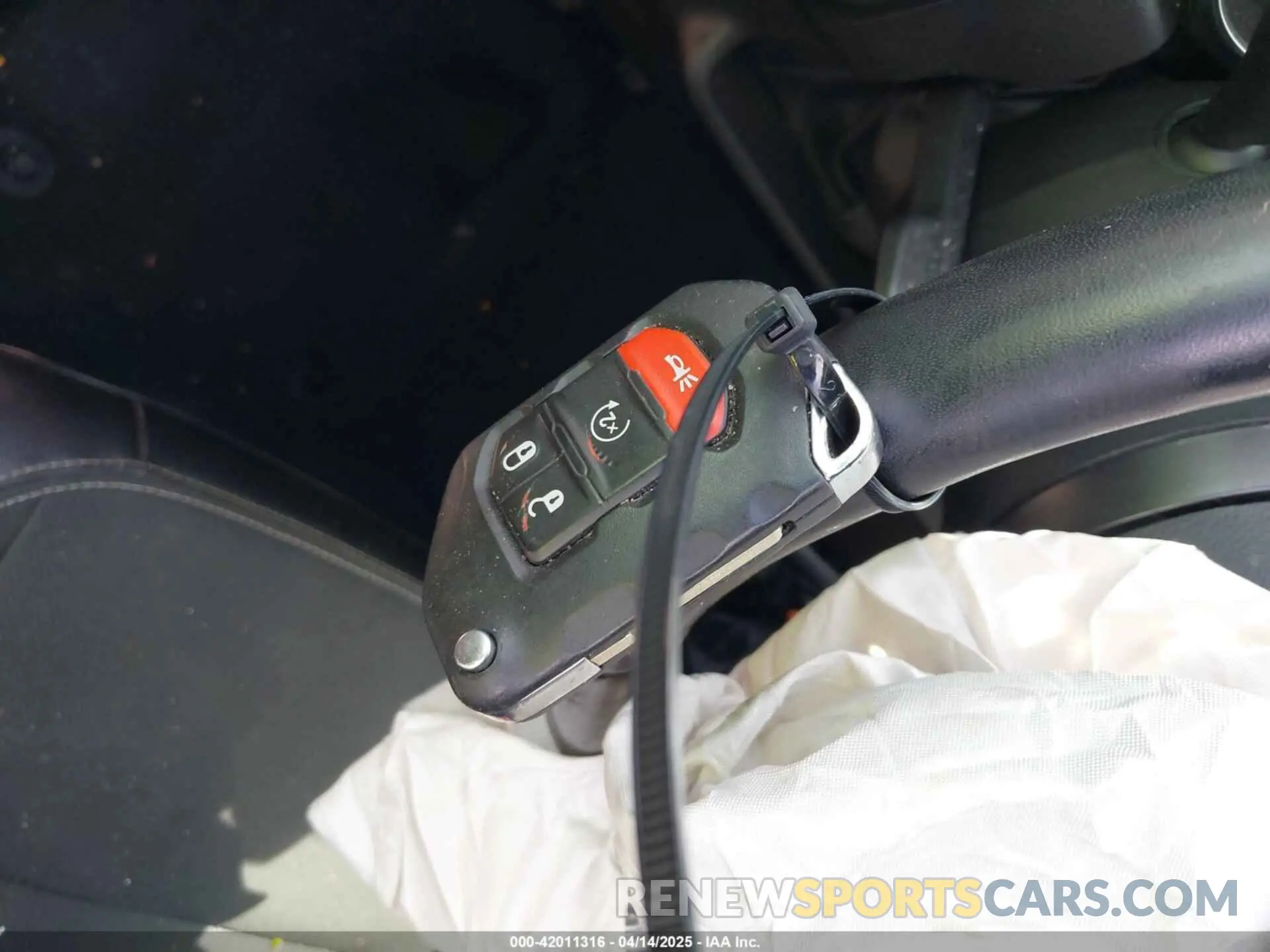 11 Фотография поврежденного автомобиля 1C4HJXDG1PW578230 JEEP WRANGLER 2023