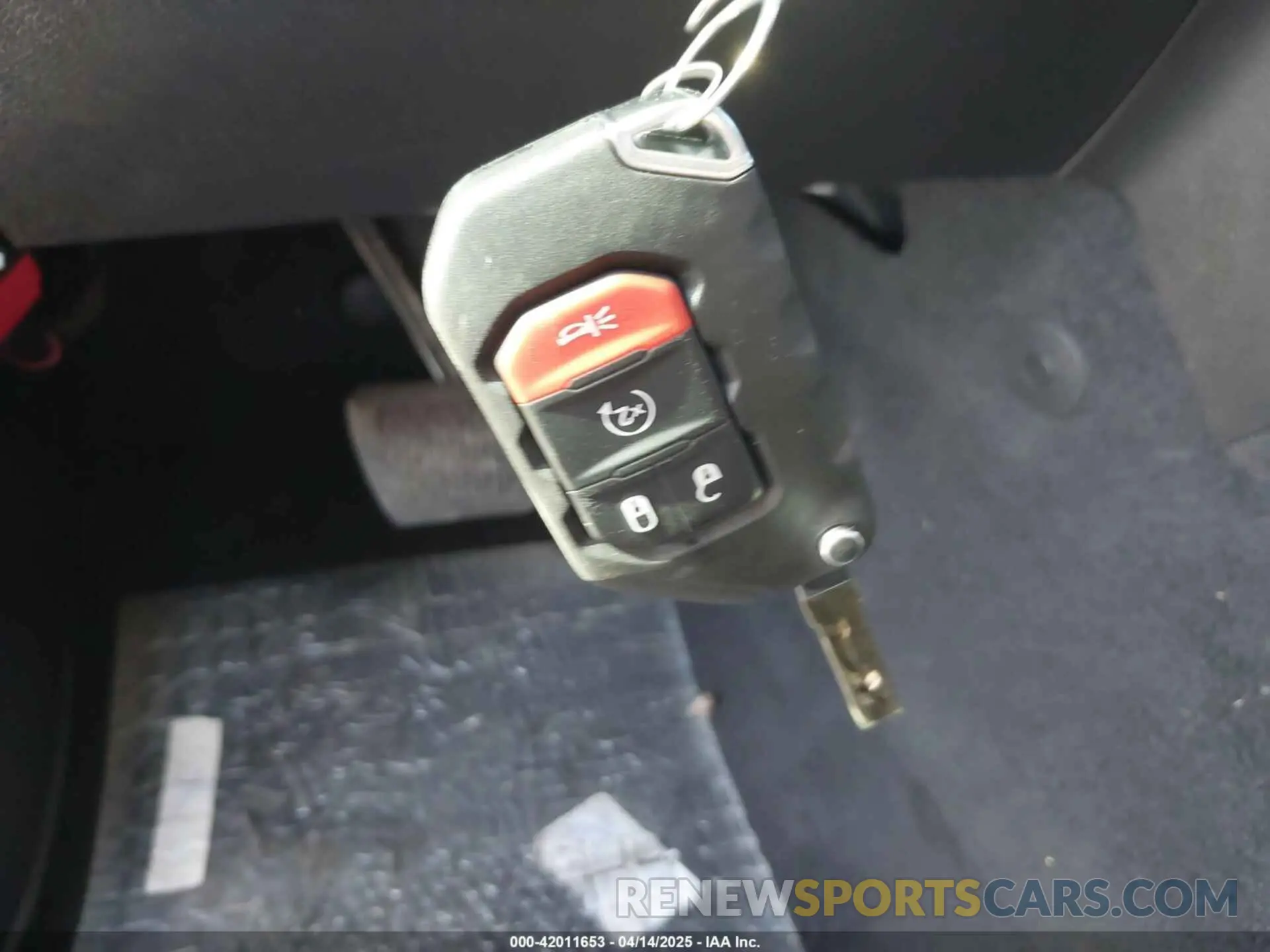 11 Photograph of a damaged car 1C4HJXDG2PW582318 JEEP WRANGLER 2023