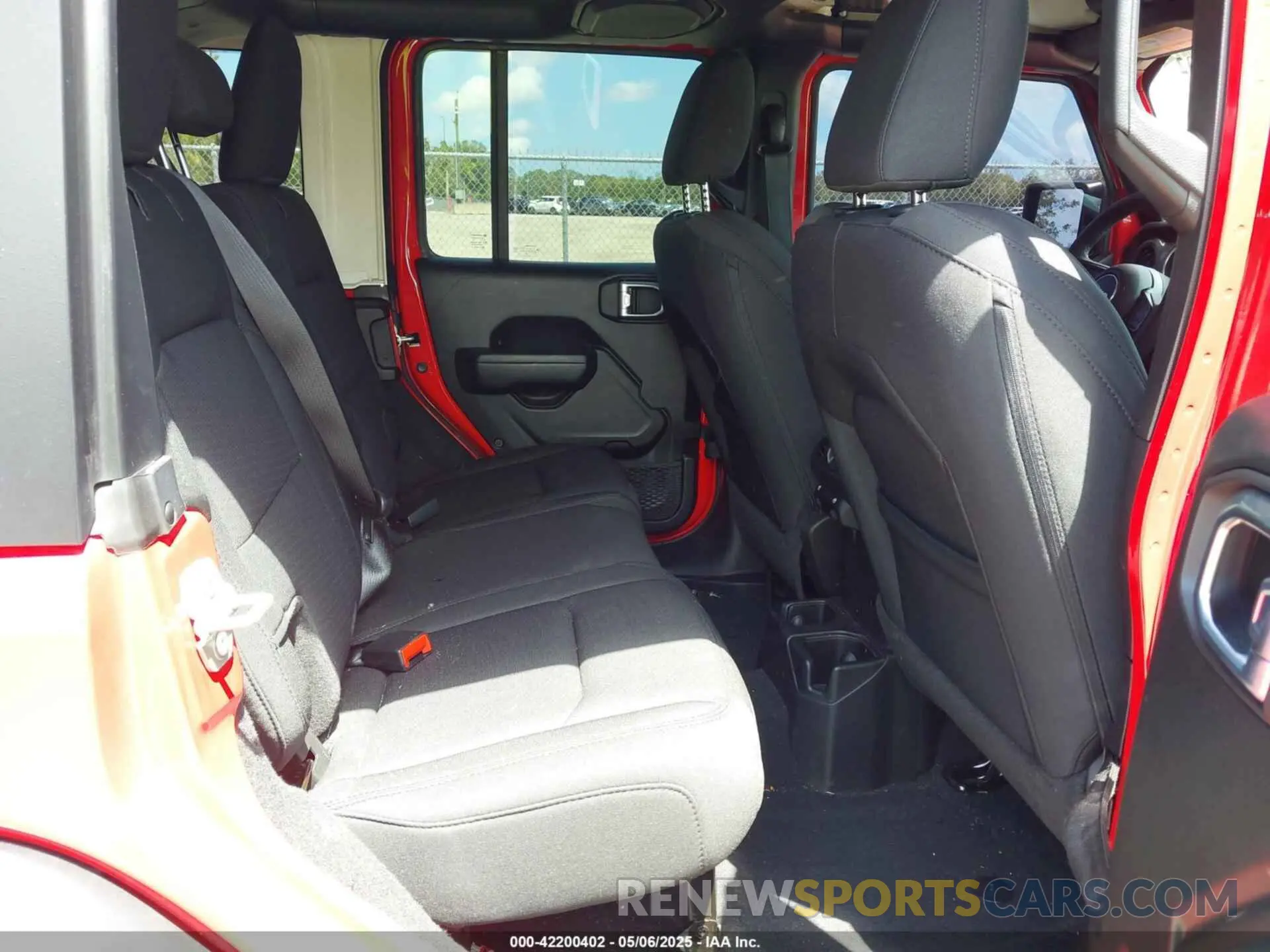 8 Фотография поврежденного автомобиля 1C4HJXDG4PW678113 JEEP WRANGLER 2023