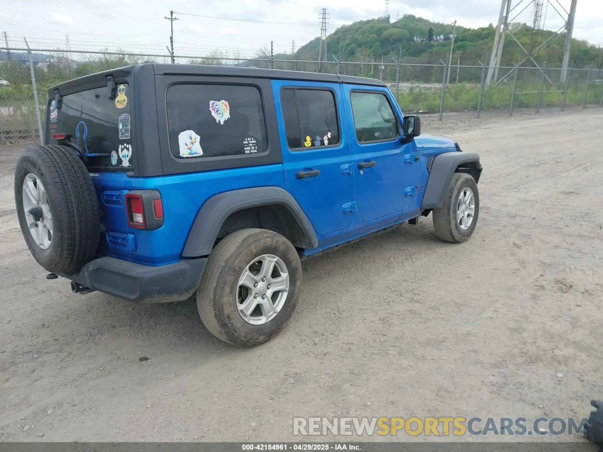 4 Фотография поврежденного автомобиля 1C4HJXDG5PW530309 JEEP WRANGLER 2023