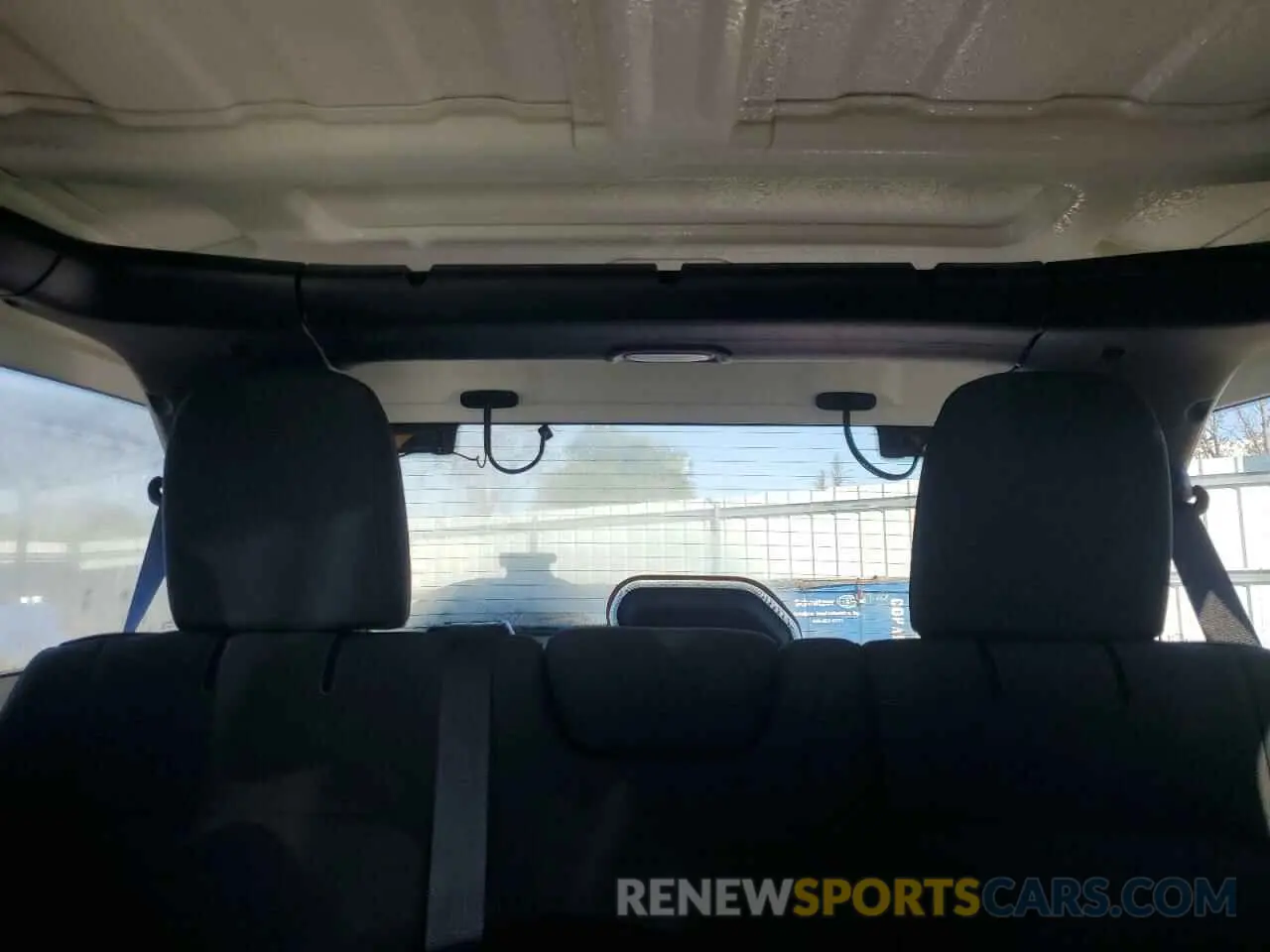 10 Photograph of a damaged car 1C4HJXDG5PW623797 JEEP WRANGLER 2023