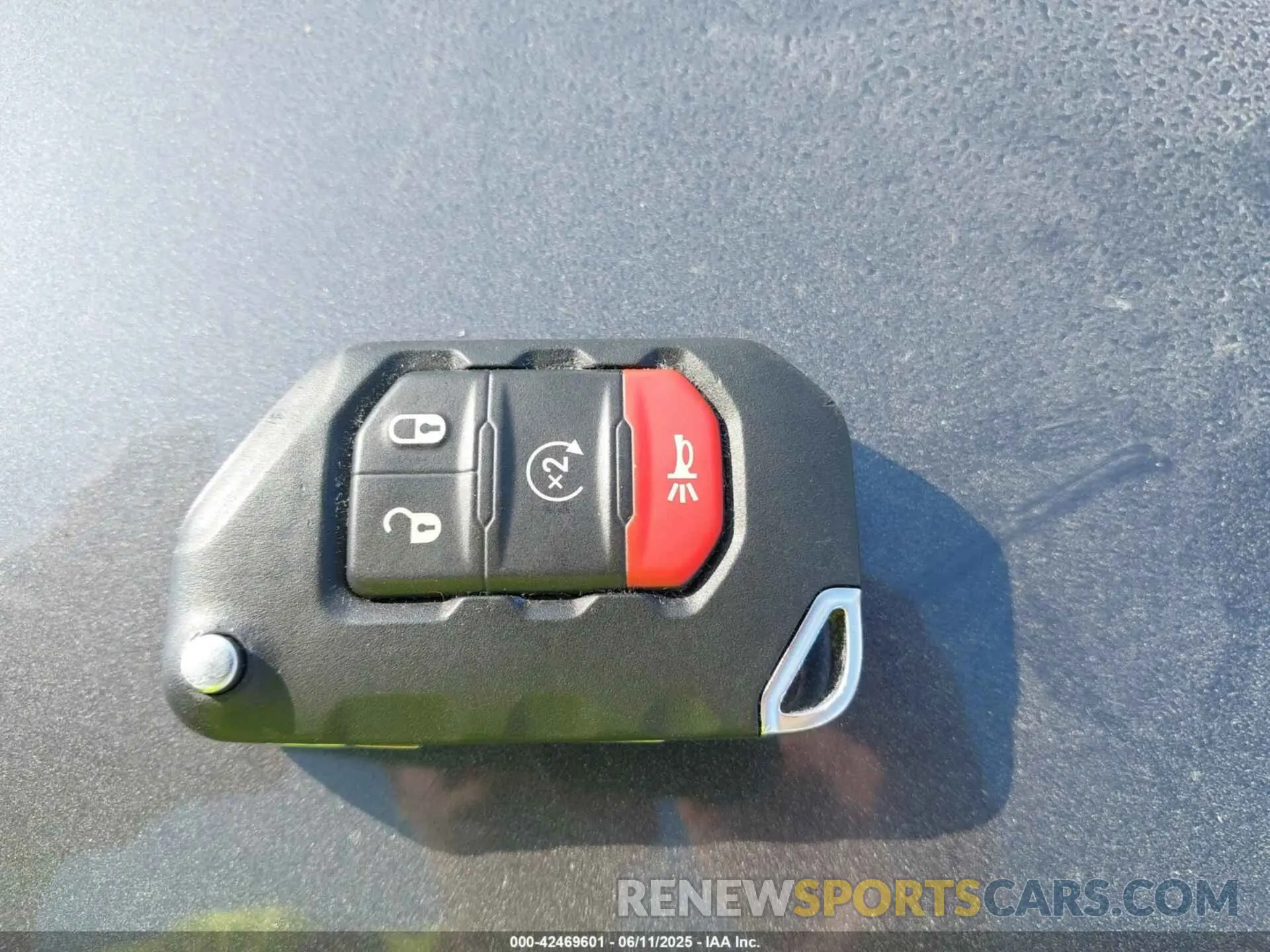 11 Photograph of a damaged car 1C4HJXDG7PW646627 JEEP WRANGLER 2023