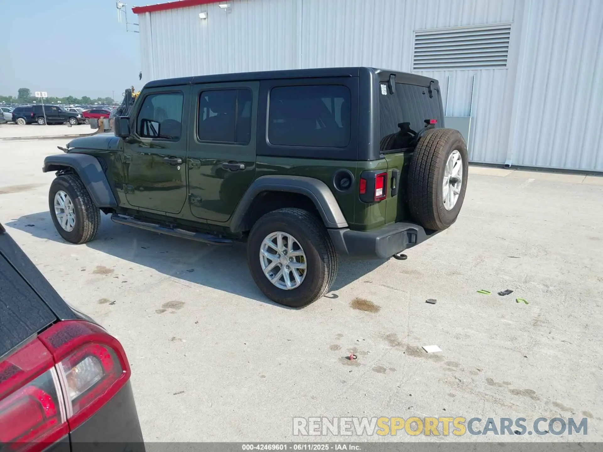 3 Photograph of a damaged car 1C4HJXDG7PW646627 JEEP WRANGLER 2023