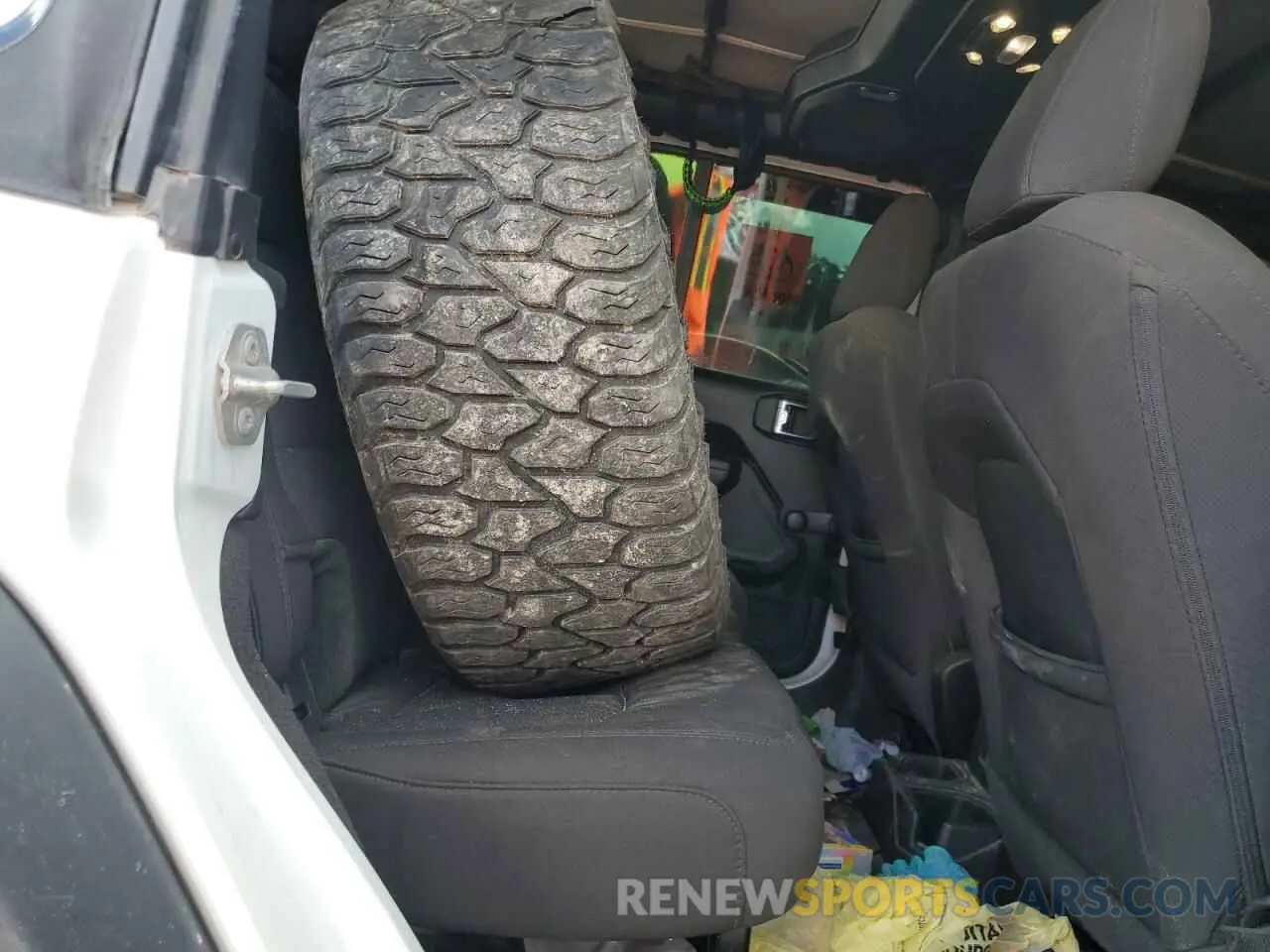 10 Photograph of a damaged car 1C4HJXDGXPW596127 JEEP WRANGLER 2023