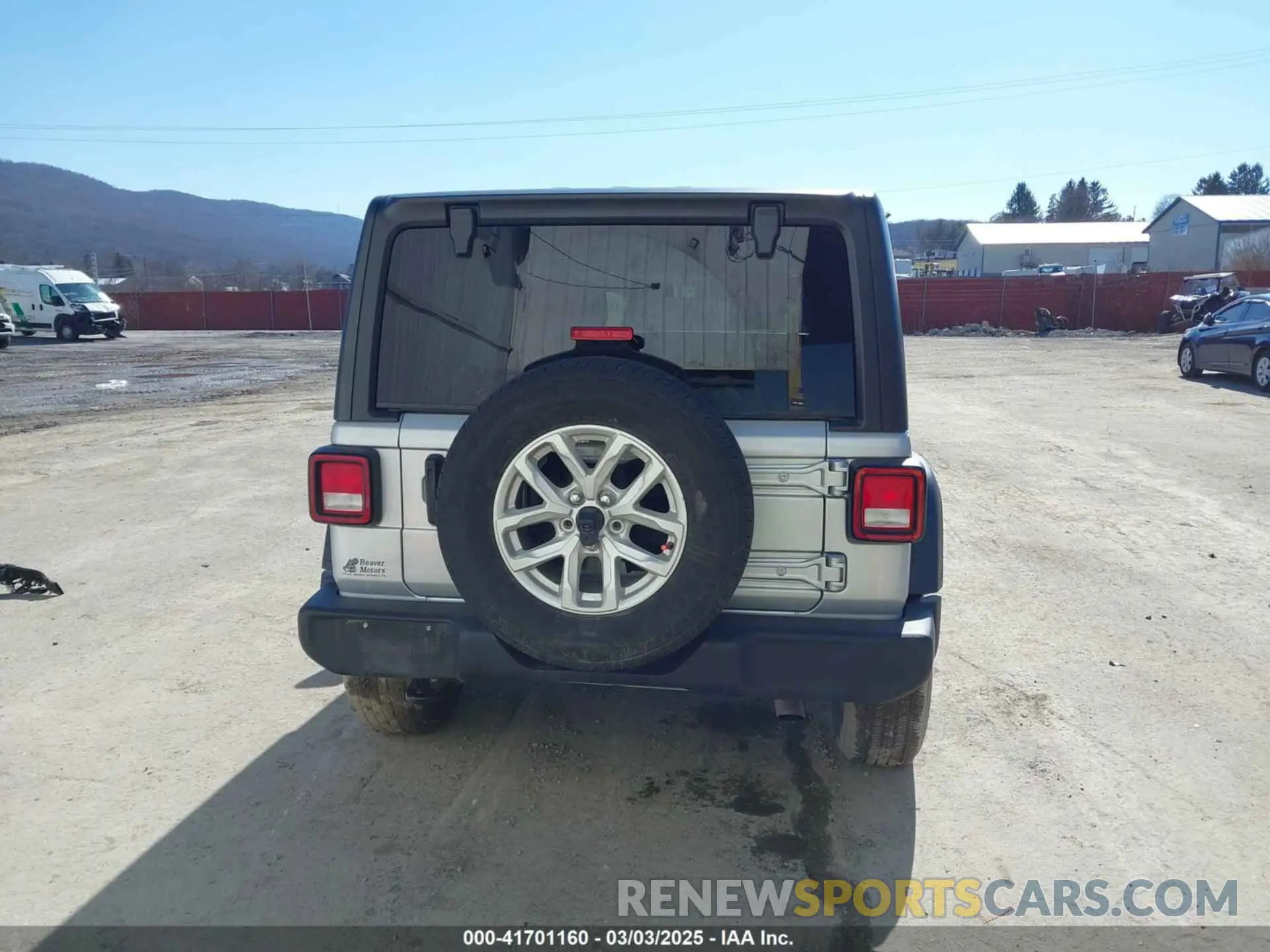 17 Photograph of a damaged car 1C4HJXDGXPW657346 JEEP WRANGLER 2023