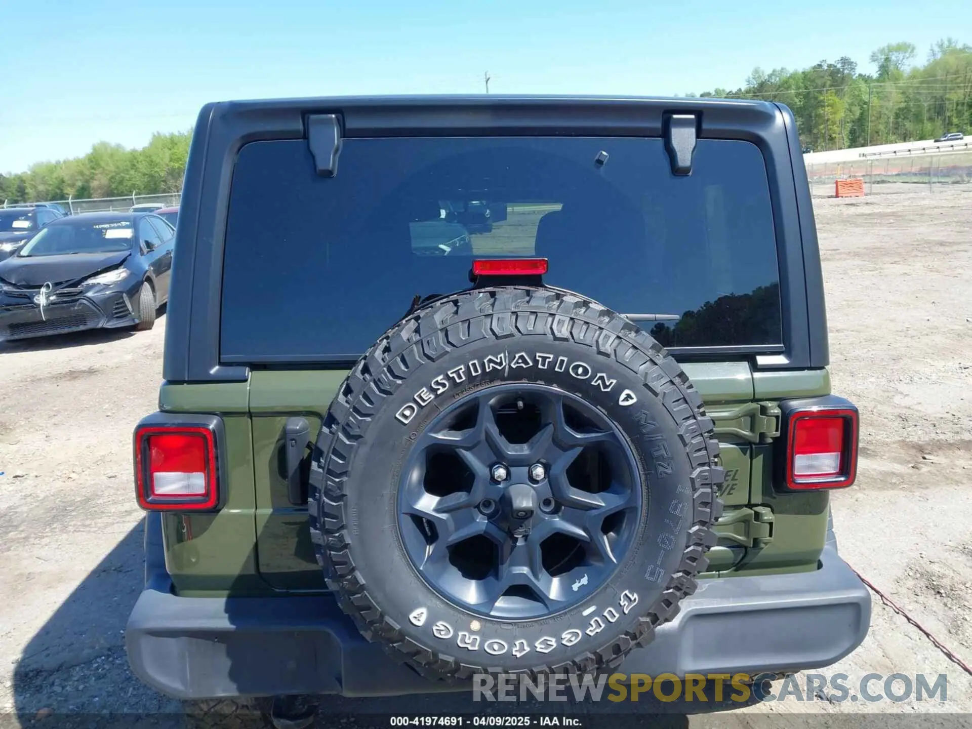 16 Photograph of a damaged car 1C4HJXDN0PW695795 JEEP WRANGLER 2023