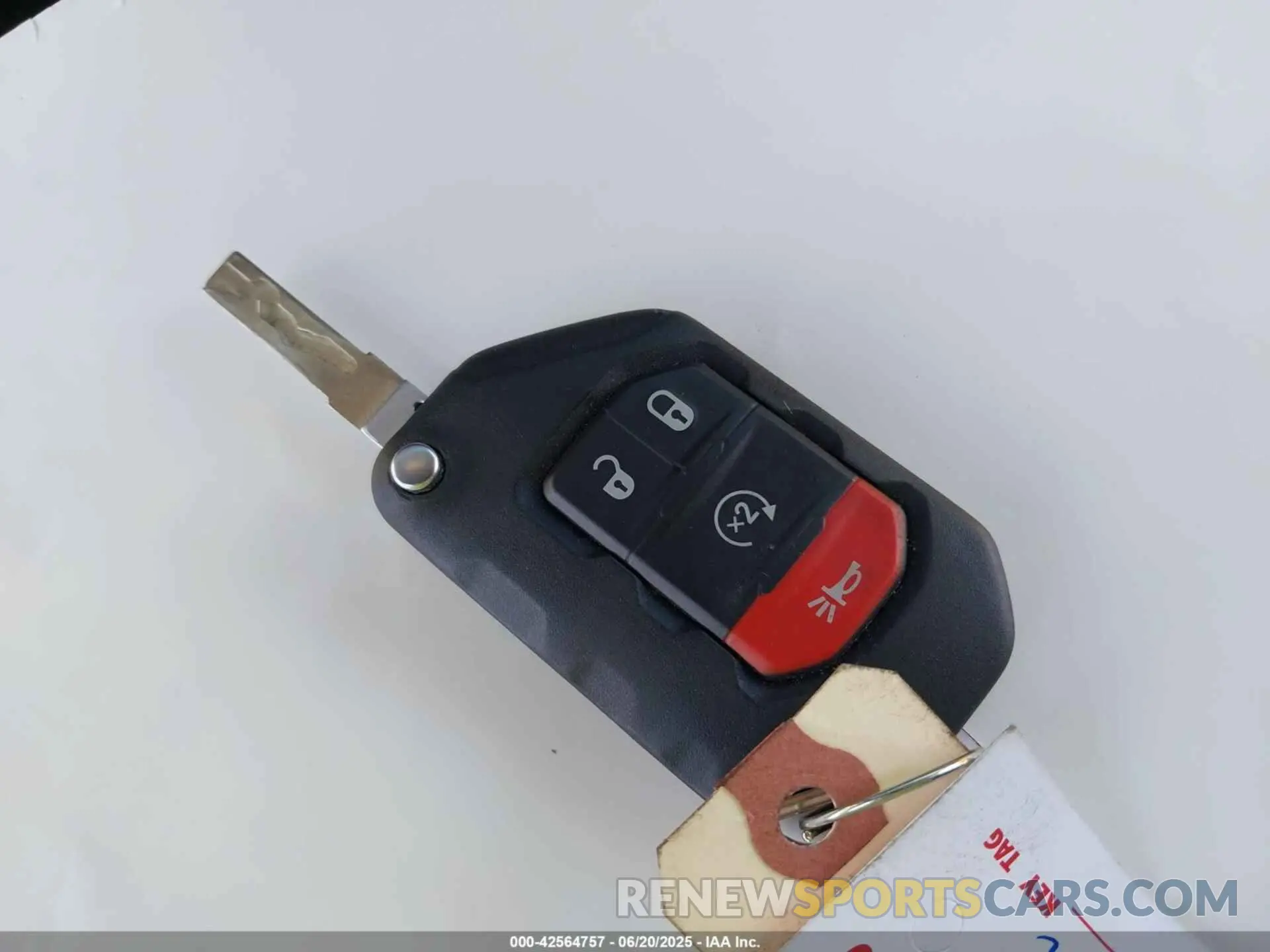 11 Фотография поврежденного автомобиля 1C4HJXDN1PW543105 JEEP WRANGLER 2023