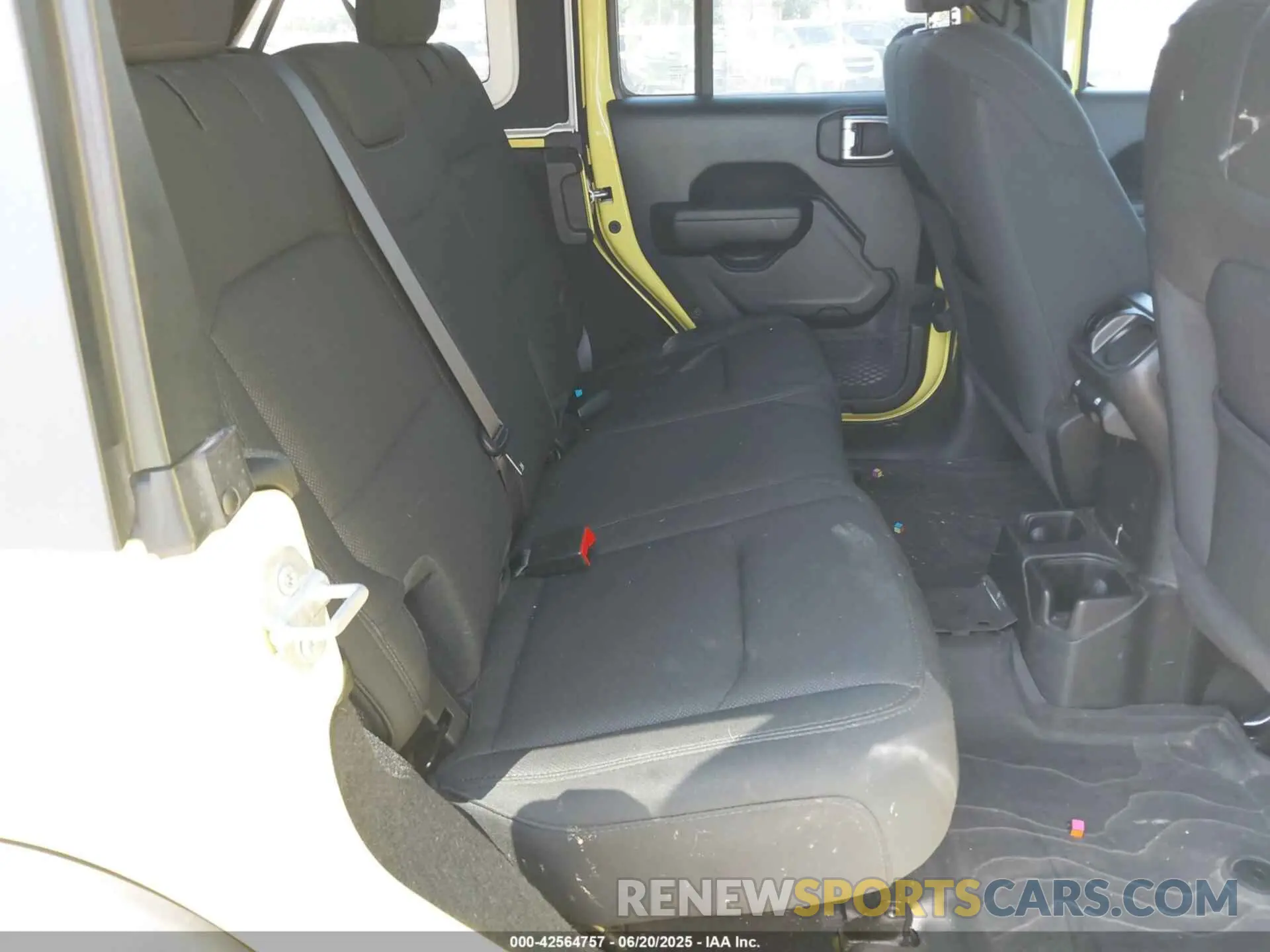 8 Фотография поврежденного автомобиля 1C4HJXDN1PW543105 JEEP WRANGLER 2023